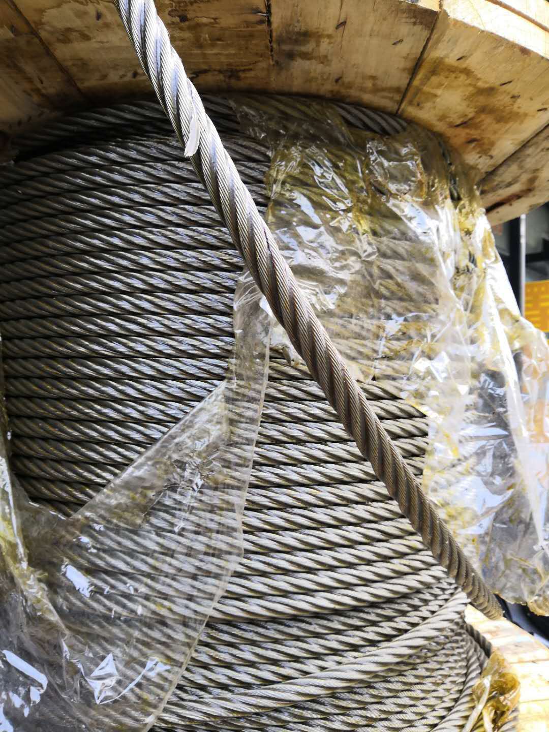 狼山光面钢丝绳起重机钢丝绳电梯钢丝绳脚手架活动板房土工膜