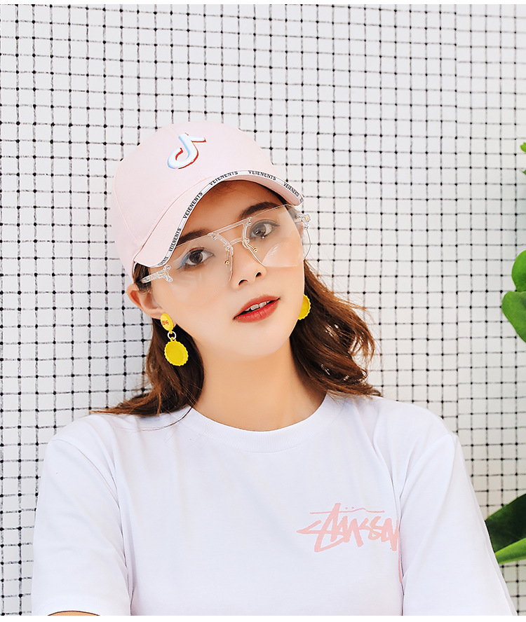 新款抖音帽子韩版秋冬男士运动字母英文棒球帽女士防风保暖鸭舌帽