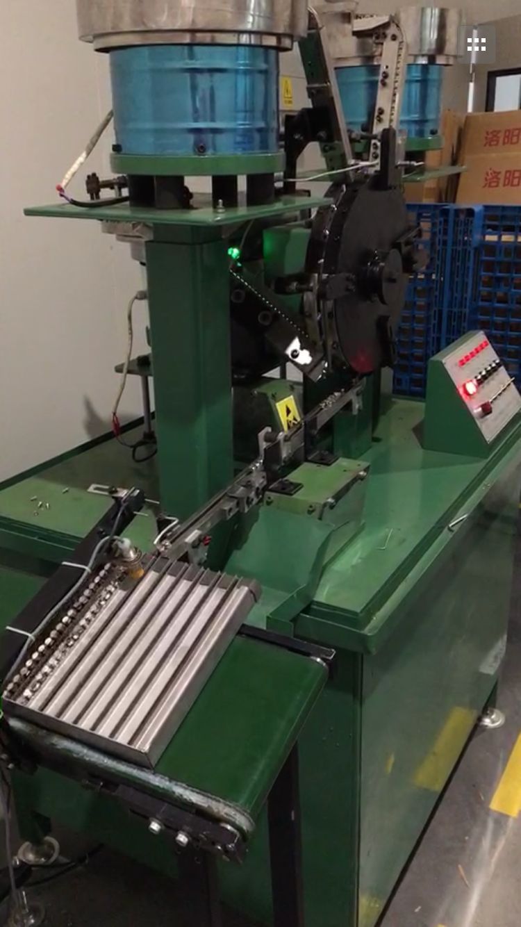 螺丝自动穿垫机 华司机组合机立式配自动接料装置 自动穿垫机