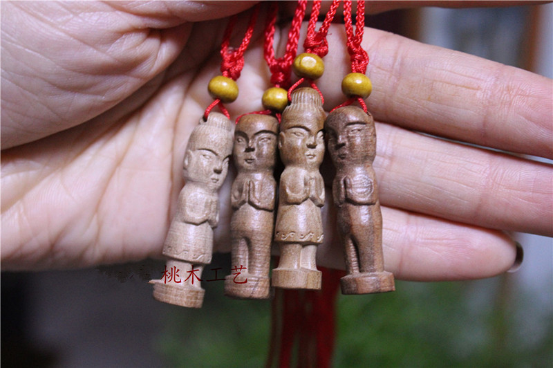 厂家肥城桃木饰品桃木人男孩女孩项链 钥匙扣