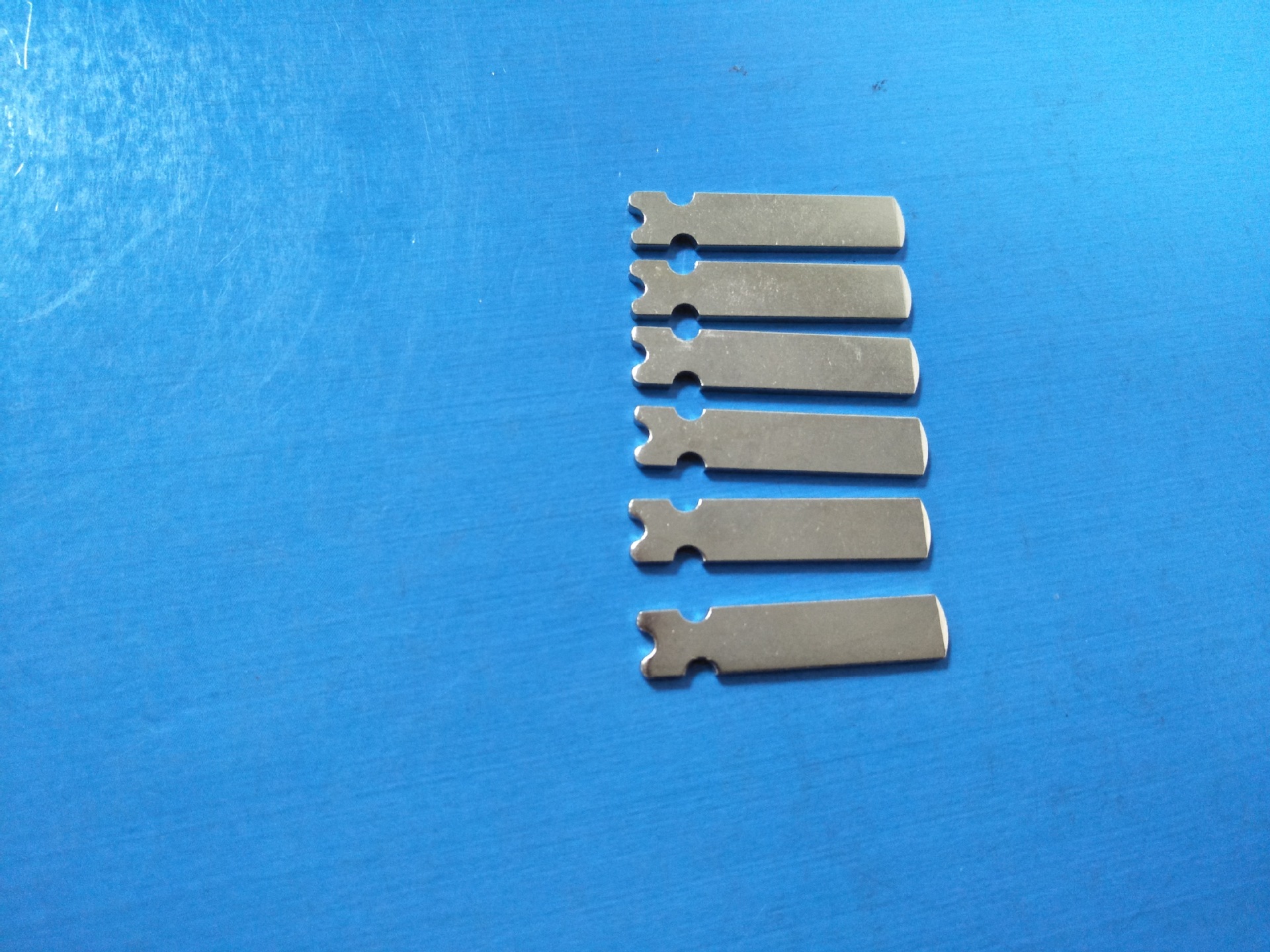 厂家直供中规美规插头片 插脚 充电器五金配件 铜片 铁片 jf-486