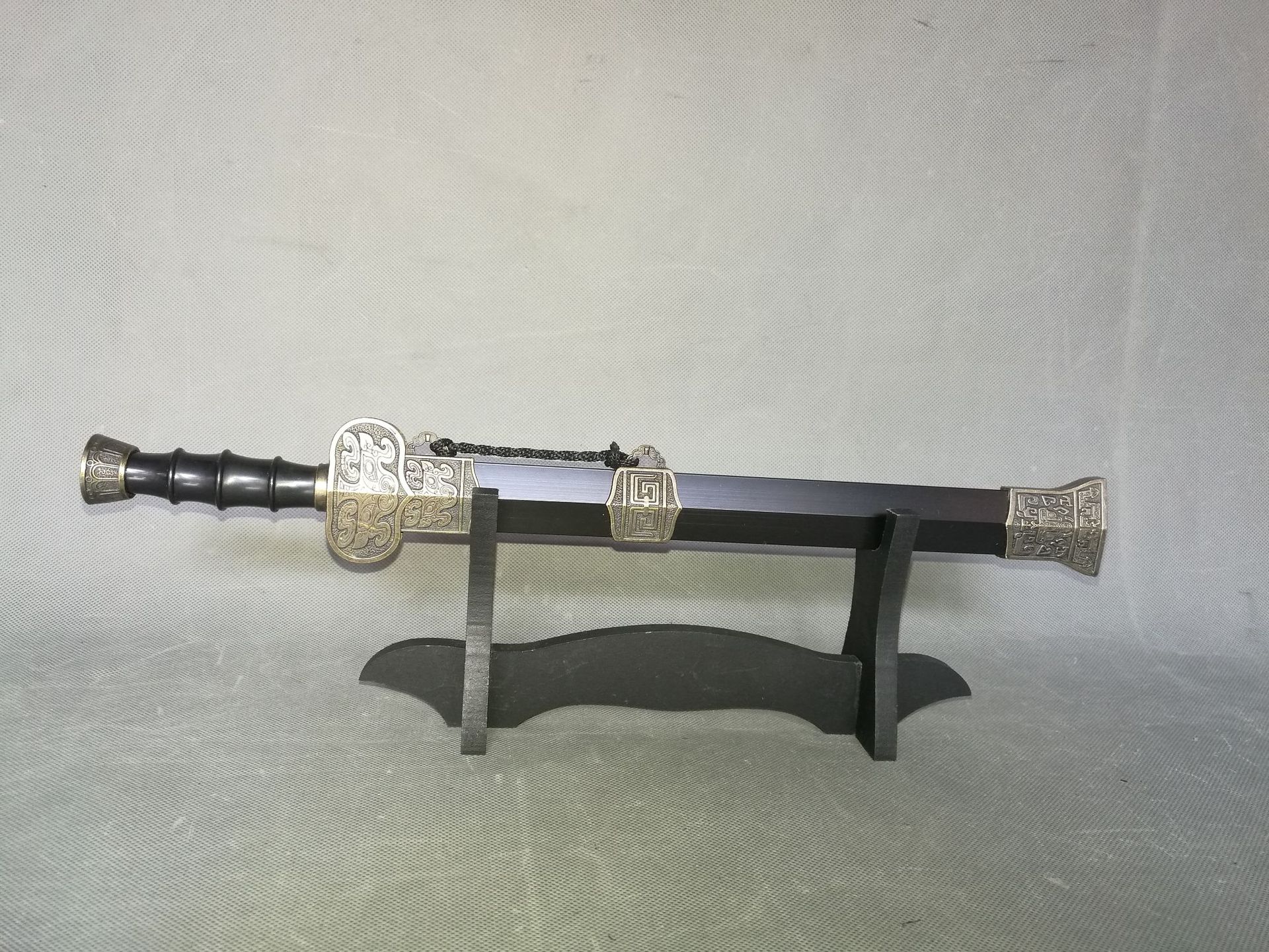 龙泉宝剑 虎头小汉剑hk18-2 不锈钢压花镇宅特 厂家直销 未开刃