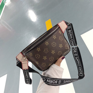夏天小包包女2018新款胸包女式斜跨时尚迷你潮跑步包印花女士腰包