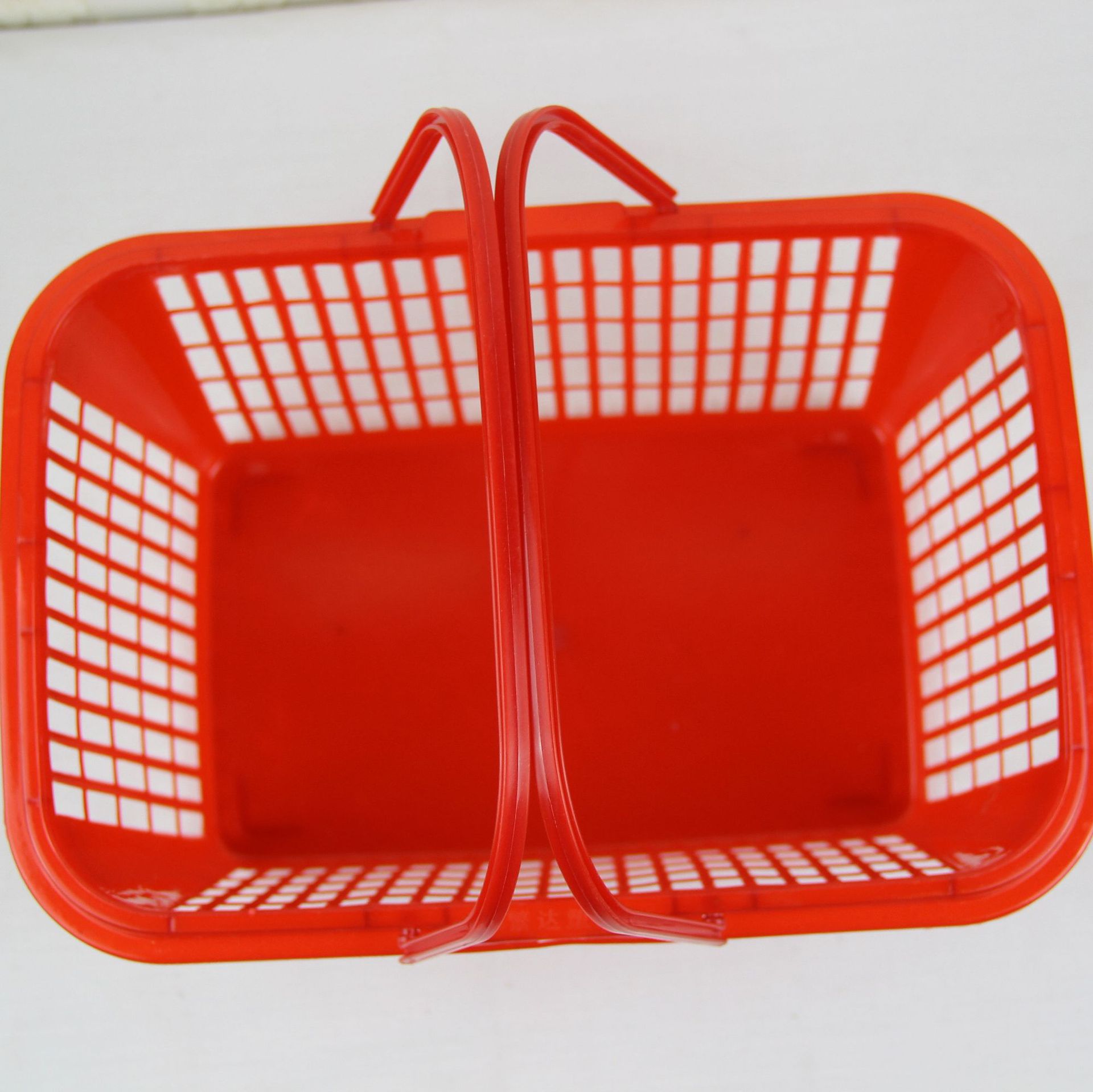 厂家直销8斤红色新料水果采摘篮子 塑料手提草莓篮果蔬包装篮批发