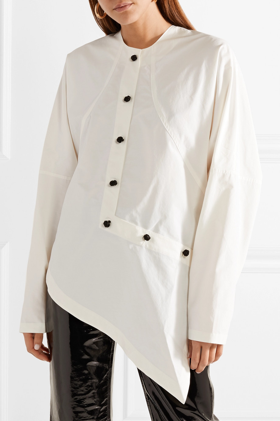 丽朵服饰高级定制2020早春新品不对称纽扣细节棉质混纺府绸衬衫