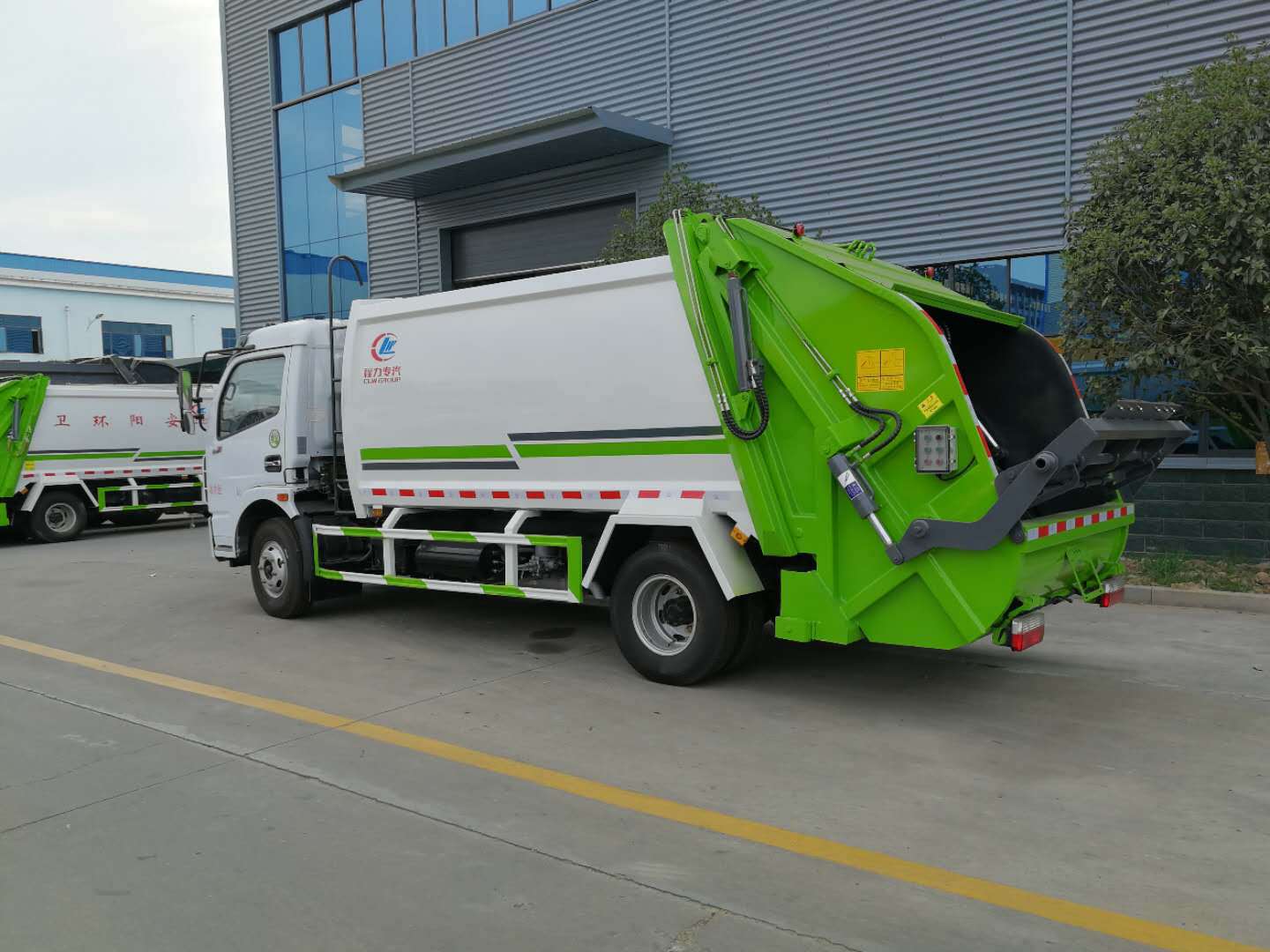 东风多利卡6方/8方压缩垃圾车厂家直销