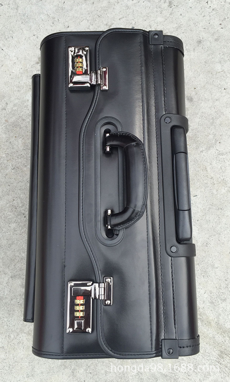 真皮商务手提箱航空箱手提密码箱机长箱机长登机箱商务密码手提箱