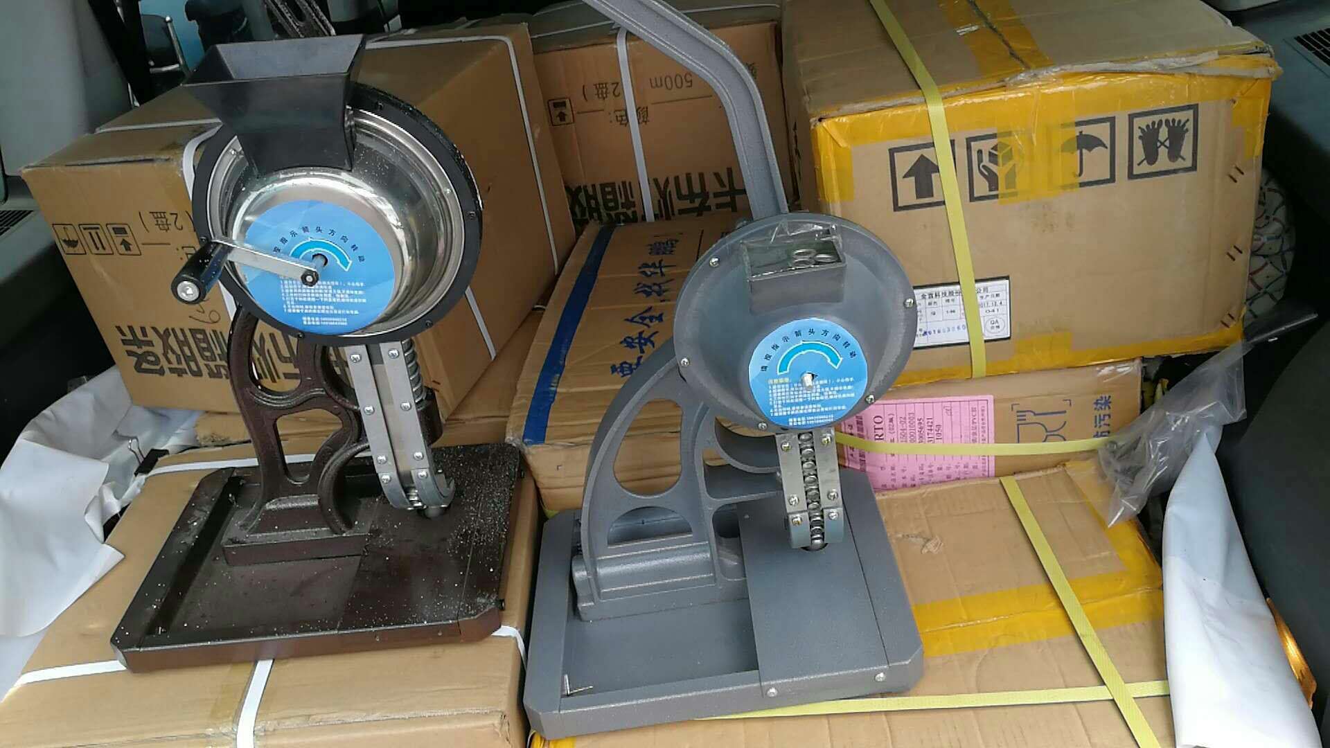 喷绘布灯布半自动单环打扣机自动扣眼机手动打鸡眼机器手压机器