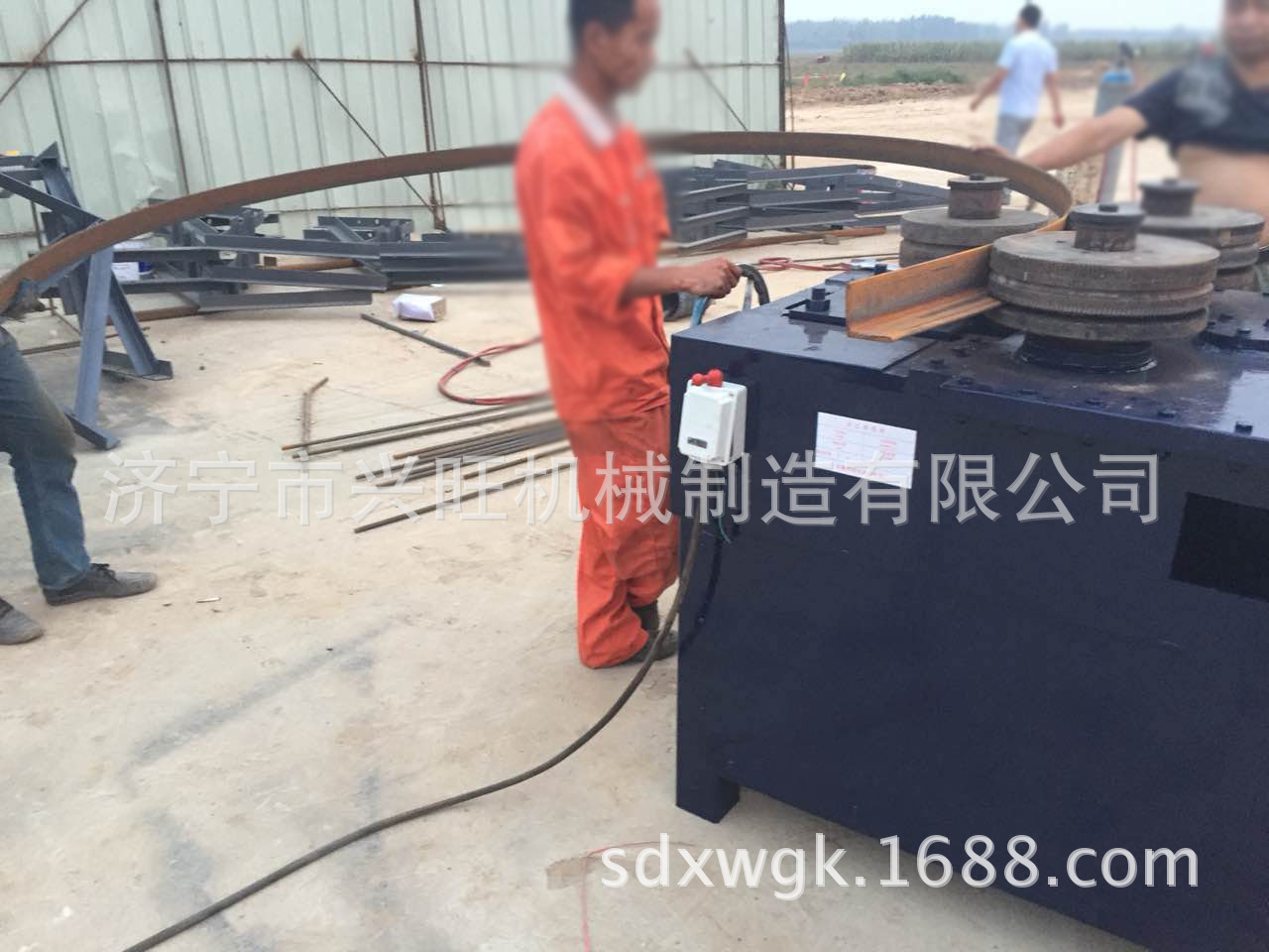 技术参数: 型号:80型角钢弯圆机 适用于角铁规格:φ30-75mm
