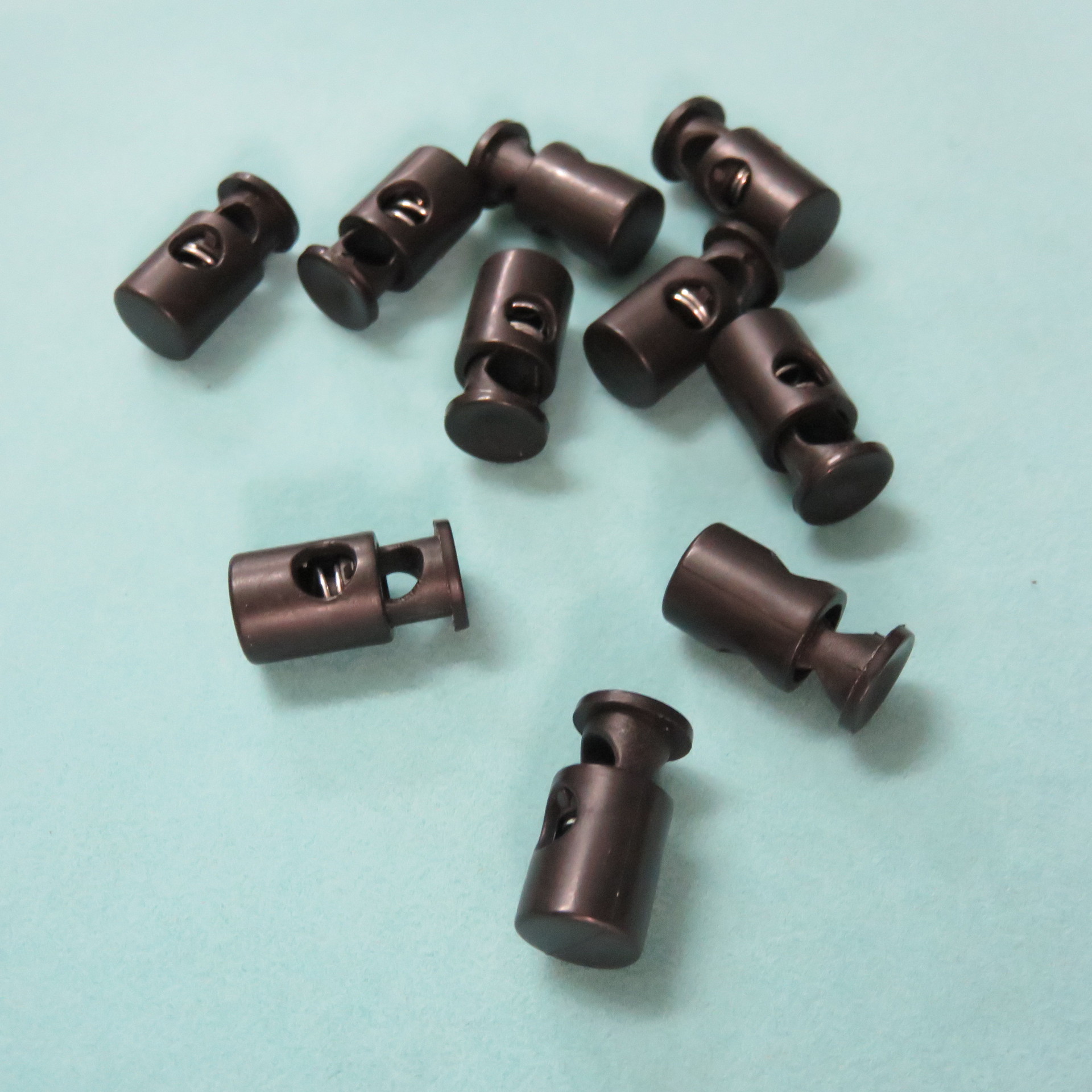 现货供应服装配饰绳扣 黑色束绳扣 塑胶弹簧扣s004 箱包配件