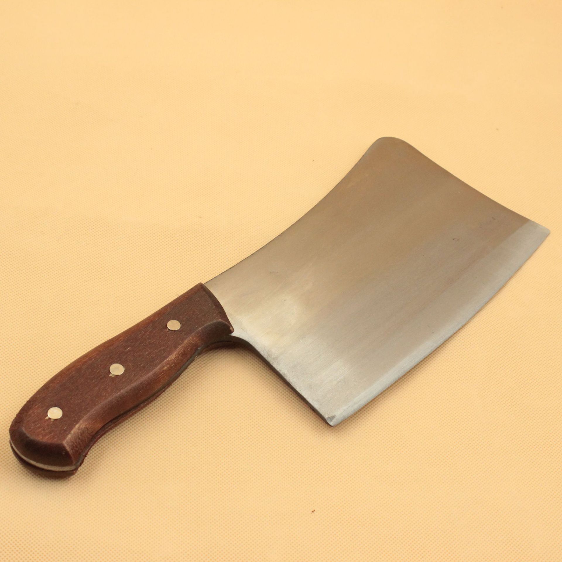 6厘米材质:铁货号:c255品牌:巨龍品名:巨龍砍骨刀