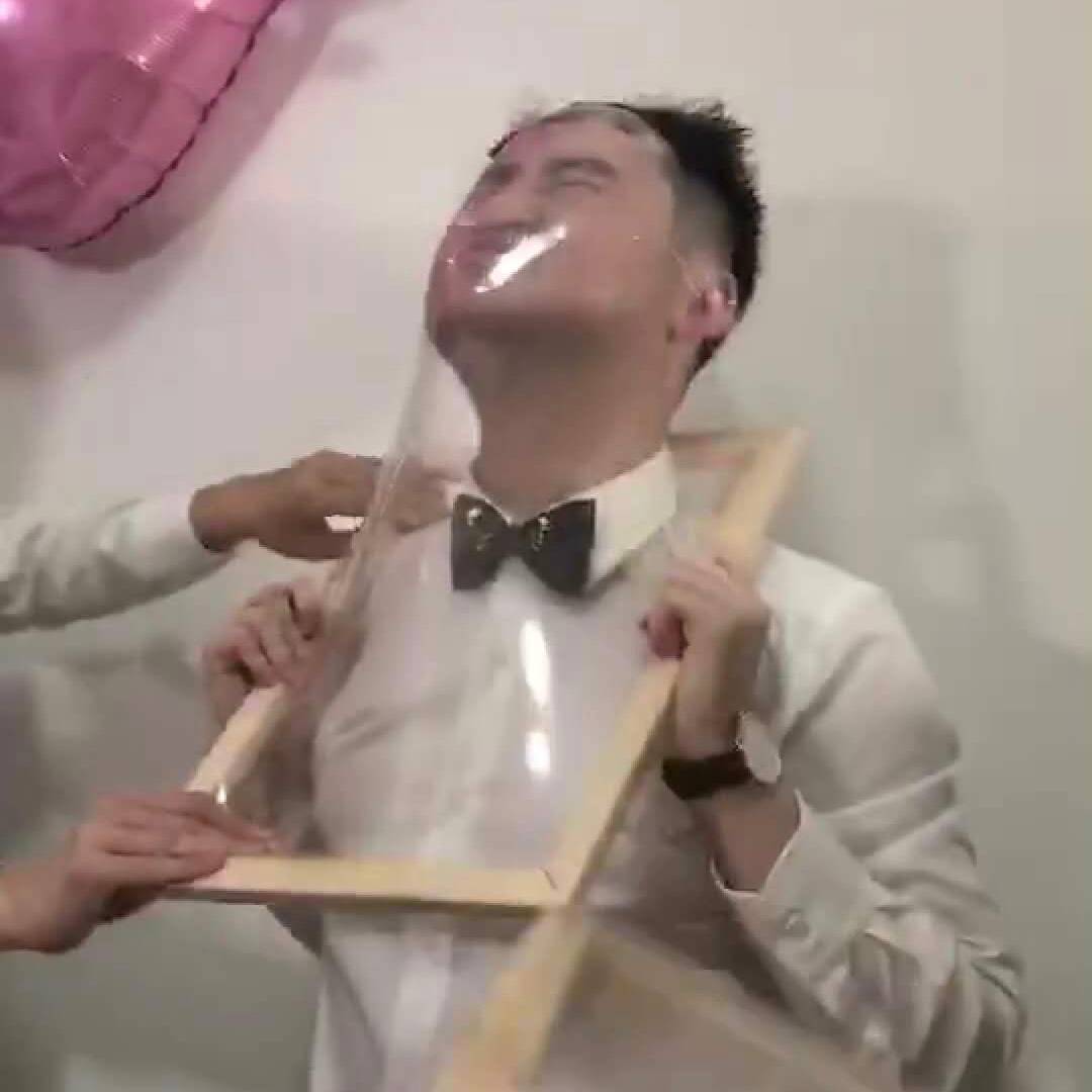 脸撕保鲜膜游戏面目全非框婚礼堵门接亲游戏惩罚道具整蛊道具婚庆