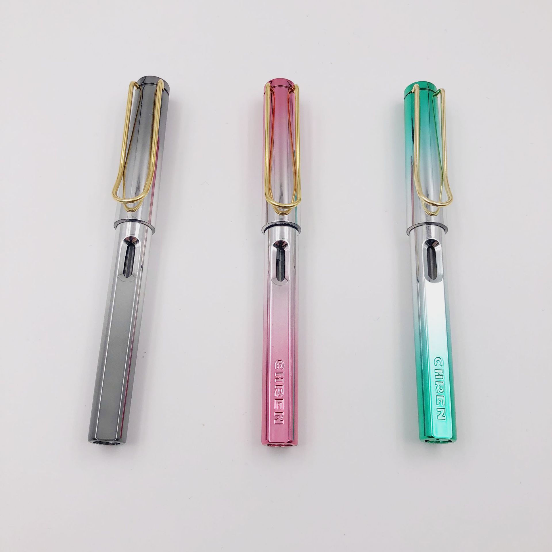 传人810炫彩笔尖钢笔三年级学生硬笔书法可换墨囊套装塑料钢笔