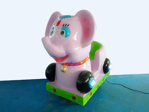 2018年工厂直销儿童游乐园摇摇机玻璃钢材质大鼻象摇摇车粉红色