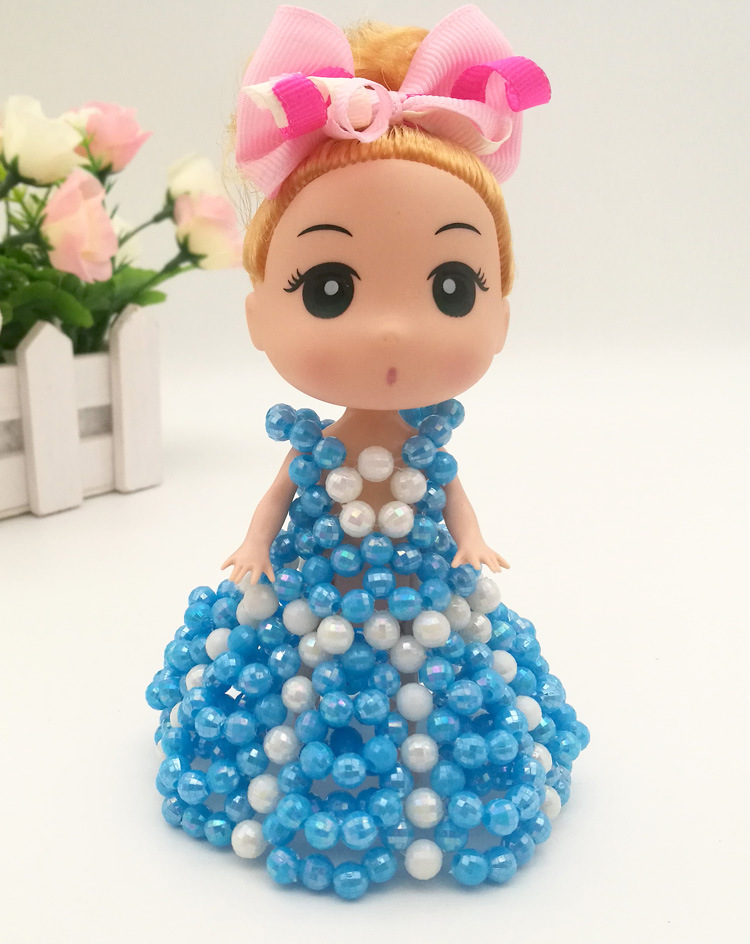 成品手工串珠厂家直销芭比娃娃工艺品摆件精品店地摊微商货源批发