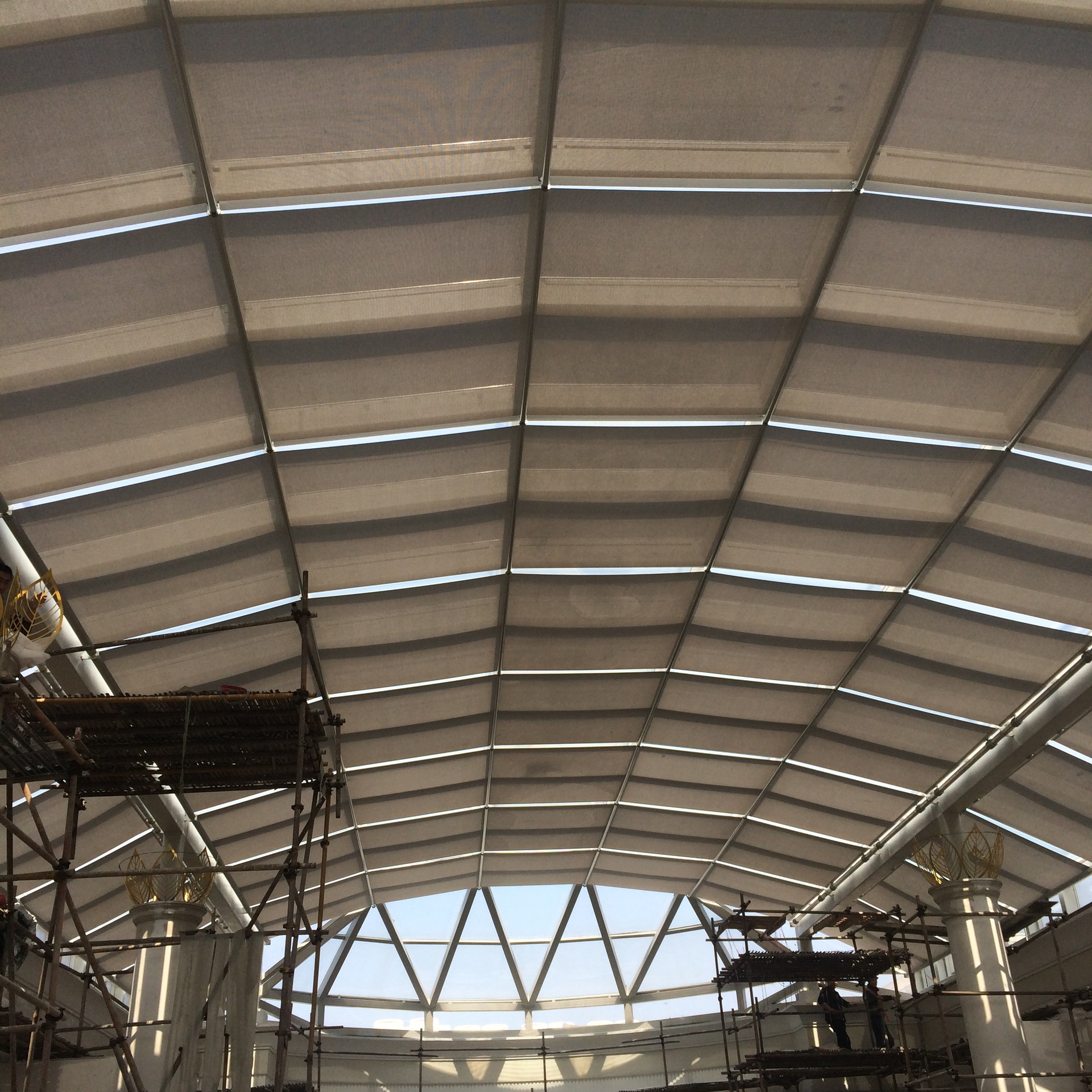 沪桦遮光fts电动天棚帘 遮阳帘卷轴式遮阳帘 大型商场fts天棚帘