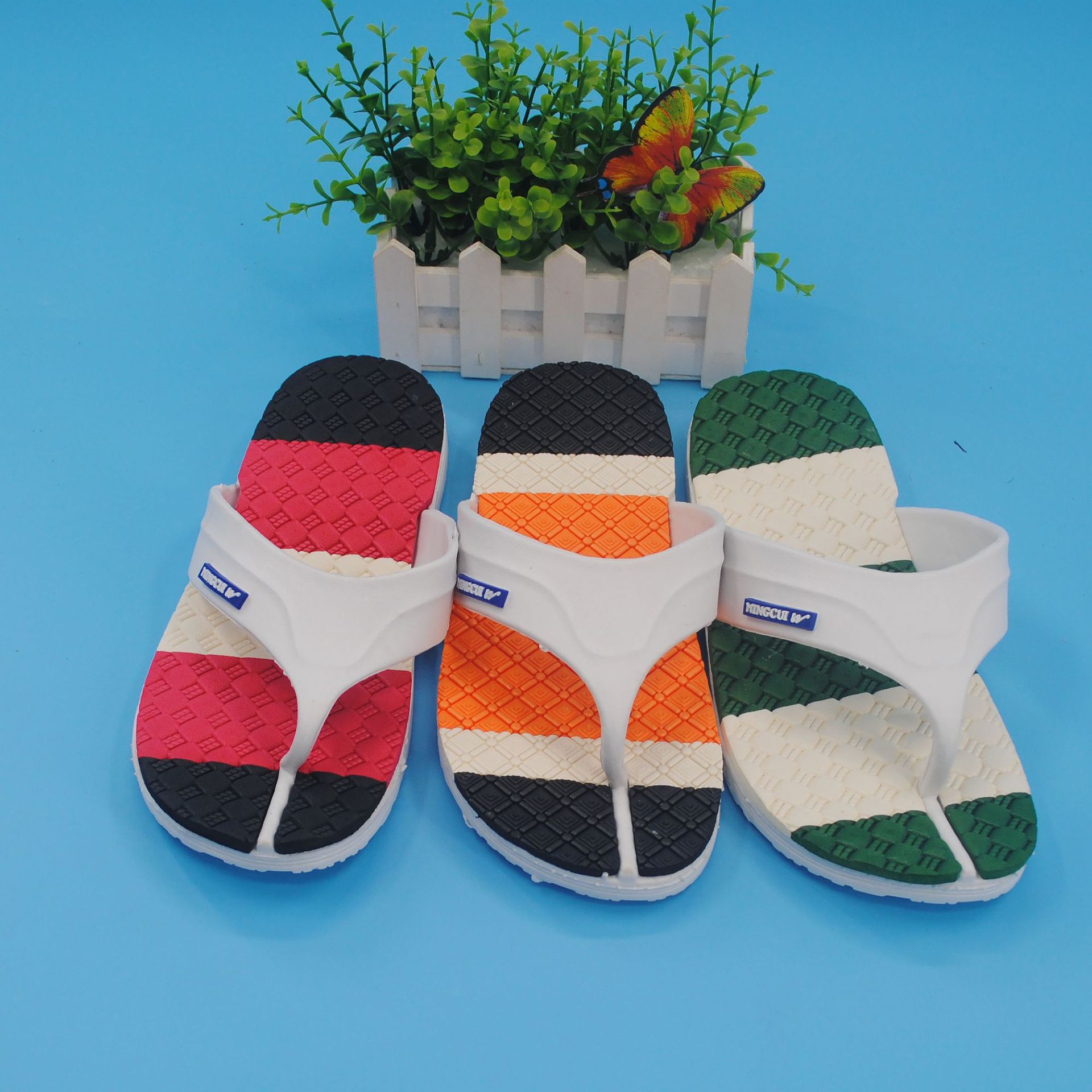 夏季沙滩休闲双鹅人字拖情侣拖鞋耐磨防水厂家批发零售
