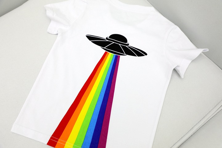 亲子装夏装母子母女装2018新款短袖纯棉一家三口彩虹飞碟t恤