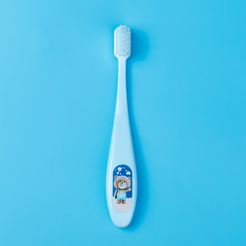 厂家卡通创意款小熊儿童牙刷 环保清洁牙刷单只彩盒装定制批发
