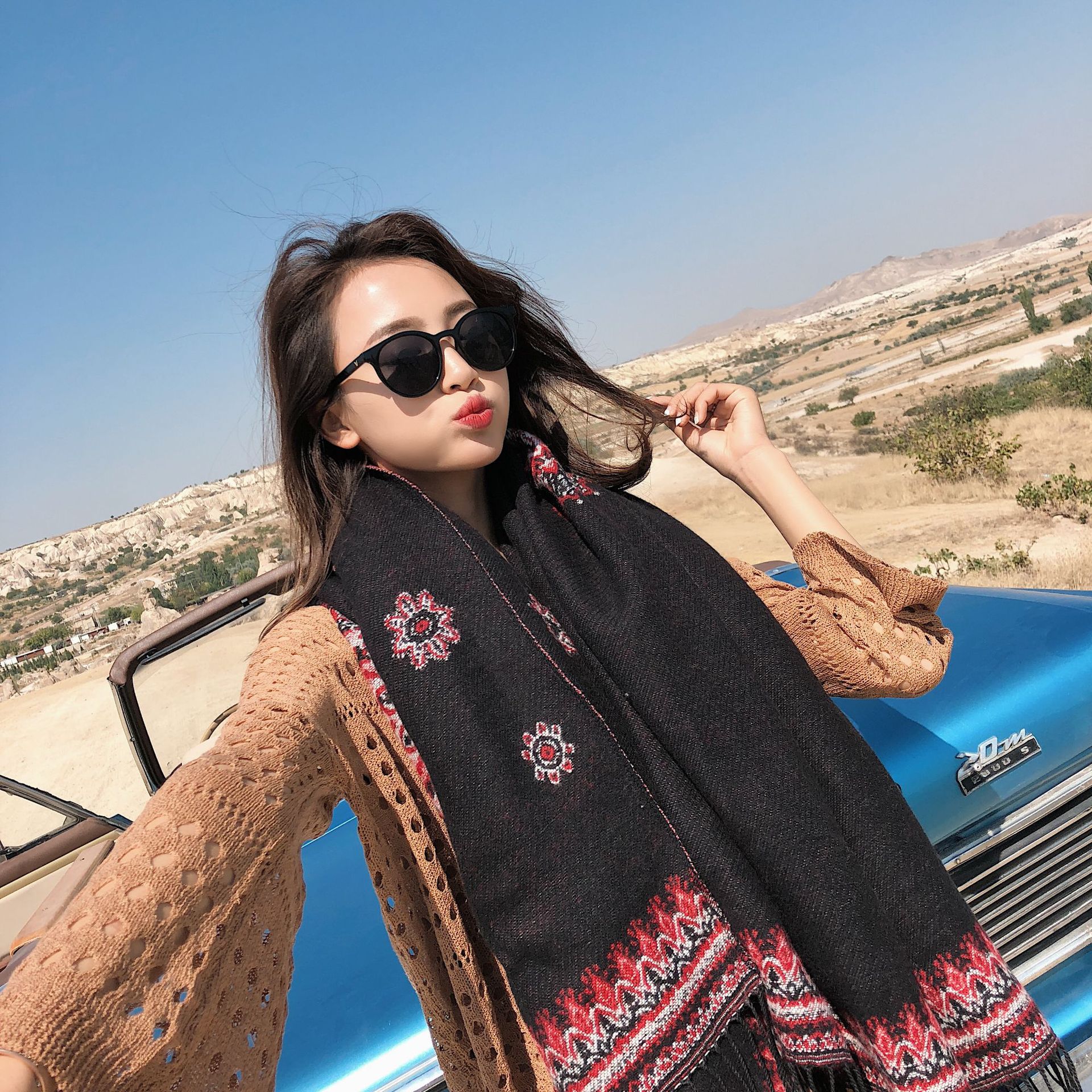 秋冬女士斗篷式披肩复古民族风保暖加厚针织仿羊绒开叉长款披肩