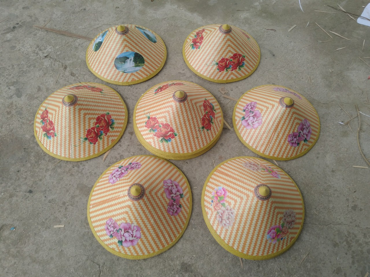 彩绘条纹混花防雨防晒斗笠劳保用品农具劳保用品越南斗笠帽