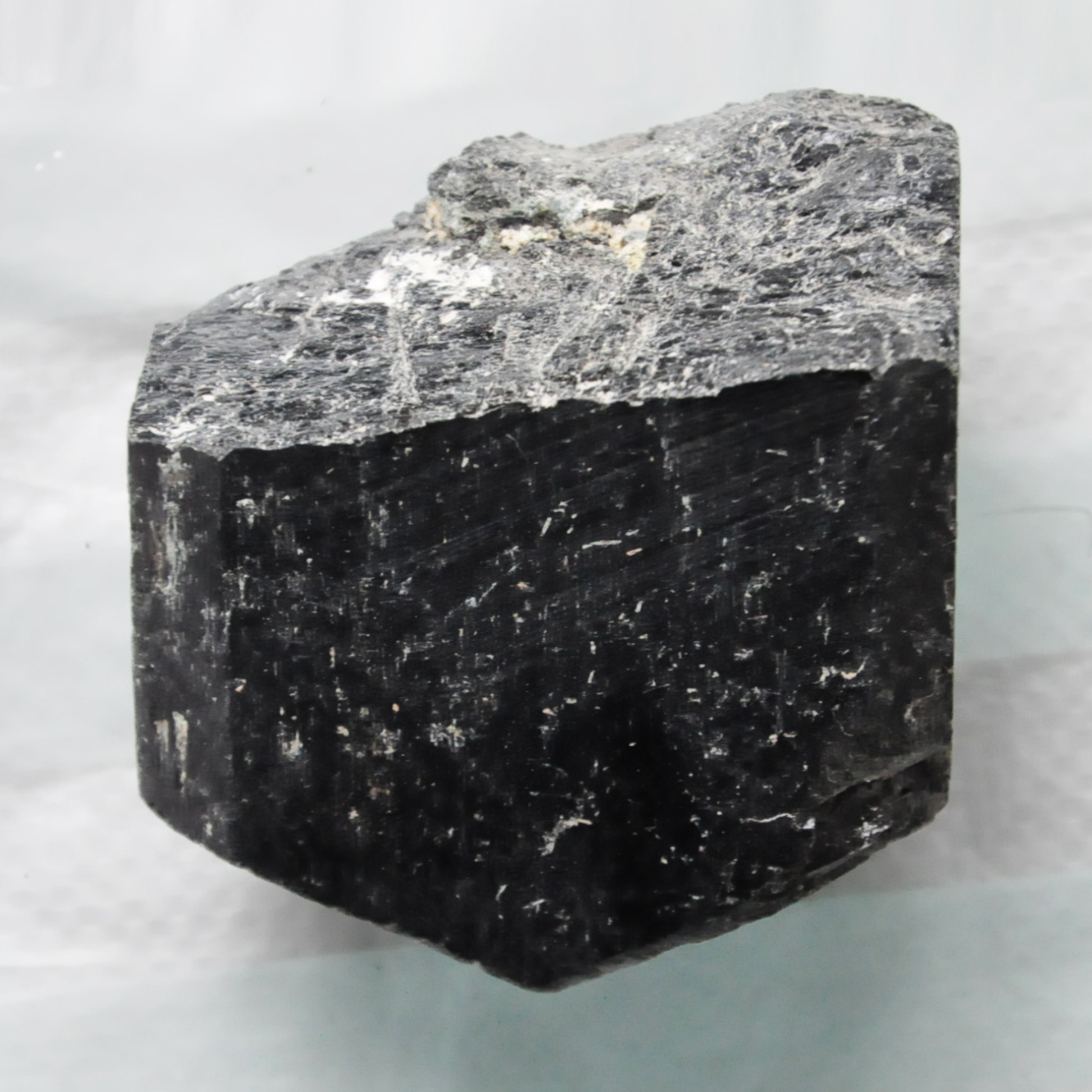 厂家批发晶体电气石陶粒长久释放远红外35cm晶体电气石原矿