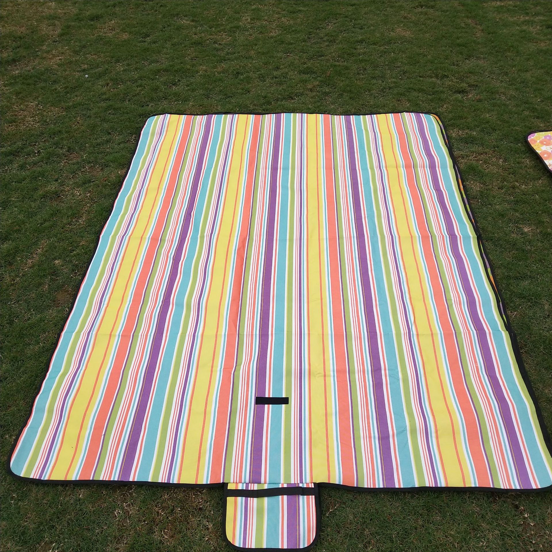 厂家批发户外野餐垫防潮垫牛津布防潮坐垫折叠便携涤纶野餐垫包