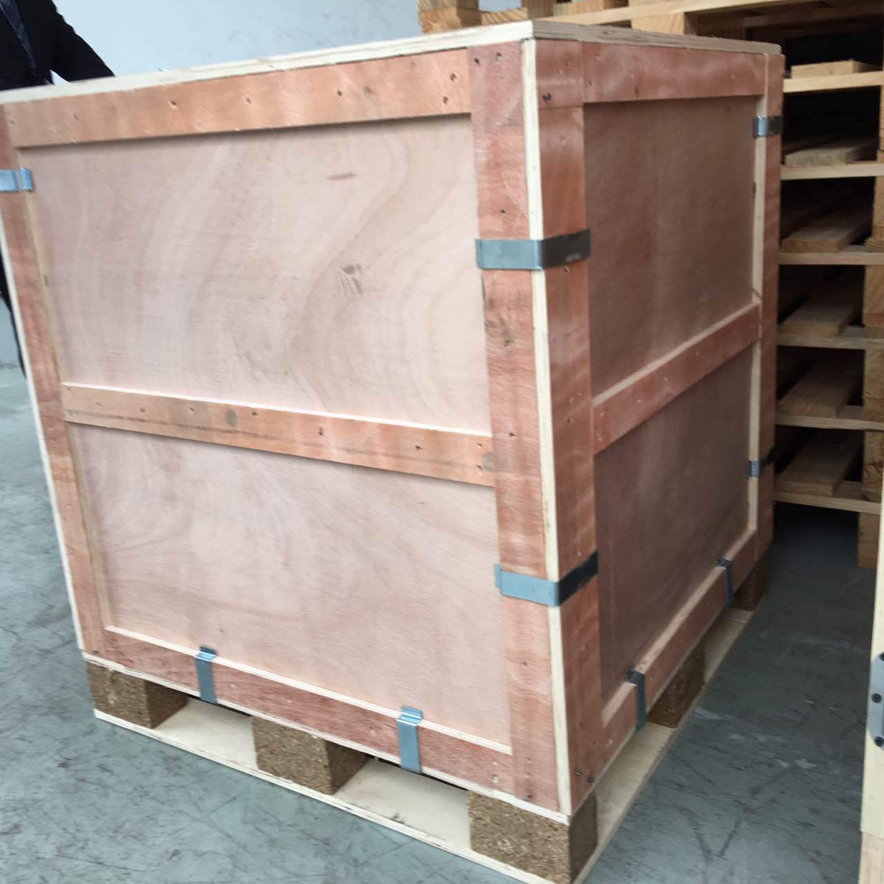 上海厂家 免熏蒸钢边箱包装 胶合板木箱包装打包 卡扣箱定做