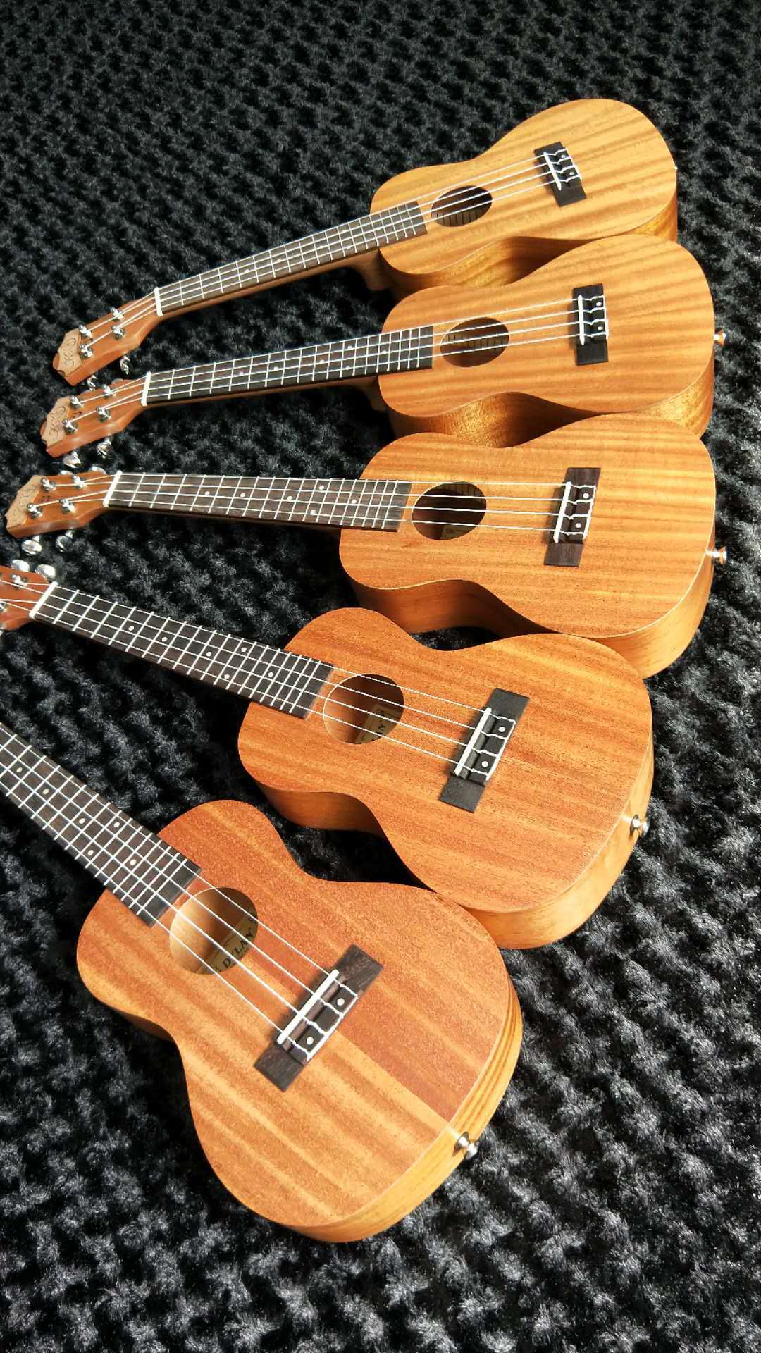 大量库存23/24寸沙比利桃花芯木云杉面尤克里里uklele小四弦吉他