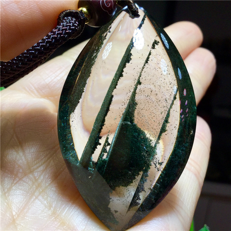 东海水晶天然绿幽灵聚宝盆原石随形平安无事牌吊坠