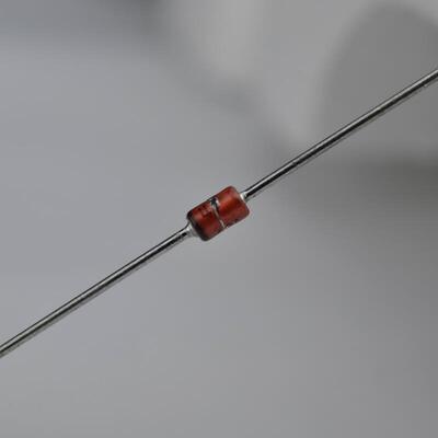 稳压齐纳二极管2w 16v bzx2c16 do-41 玻璃封装