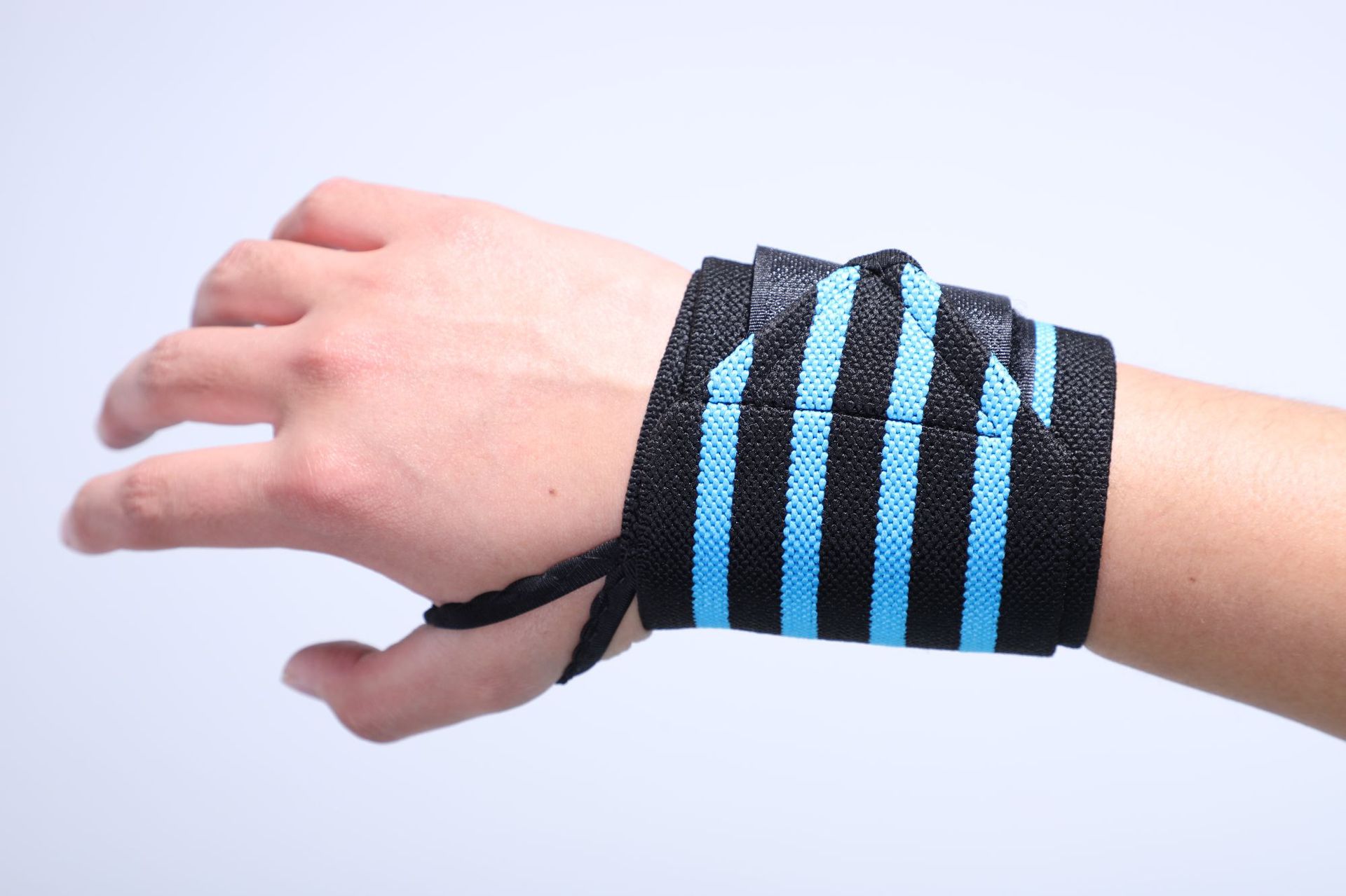 厂家体育用品助力带健身力量训练加压绷带绑带举重护手腕运动护腕