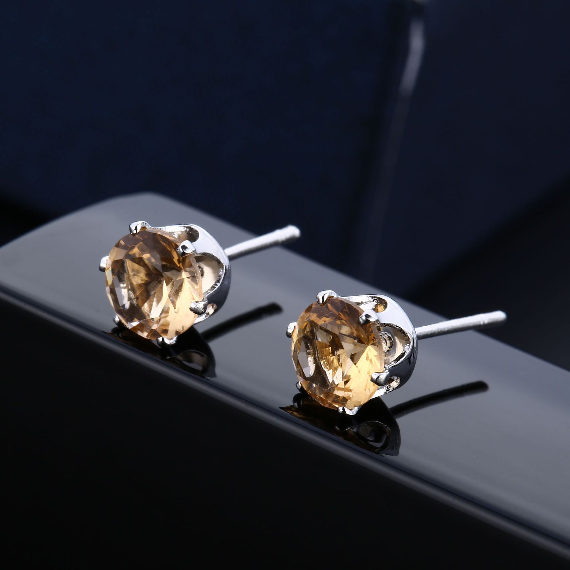 新款锆石耳钉钛钢医用钢针耳钉韩版小清新耳饰女亚马逊热卖引流