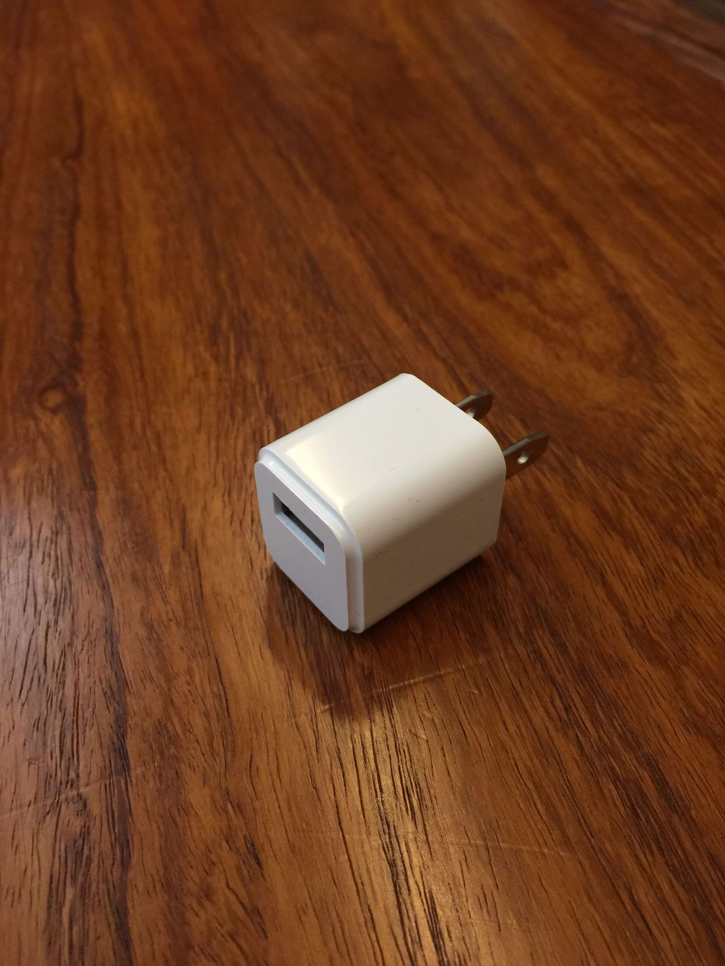 110v足1a 5v1a小绿点充电器 usb电池充电器 手机充电器 宽电压