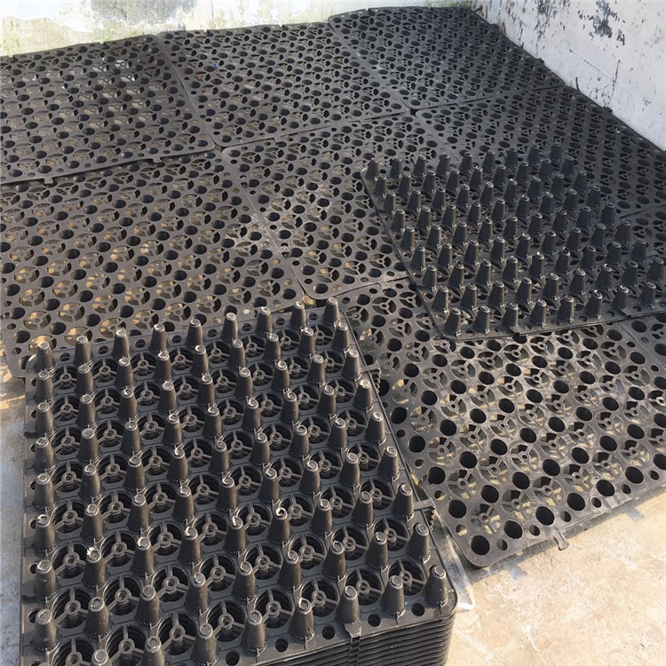 高抗压负荷,同时可以承受在种植顶板回填土过程中机械碾压的负荷情况