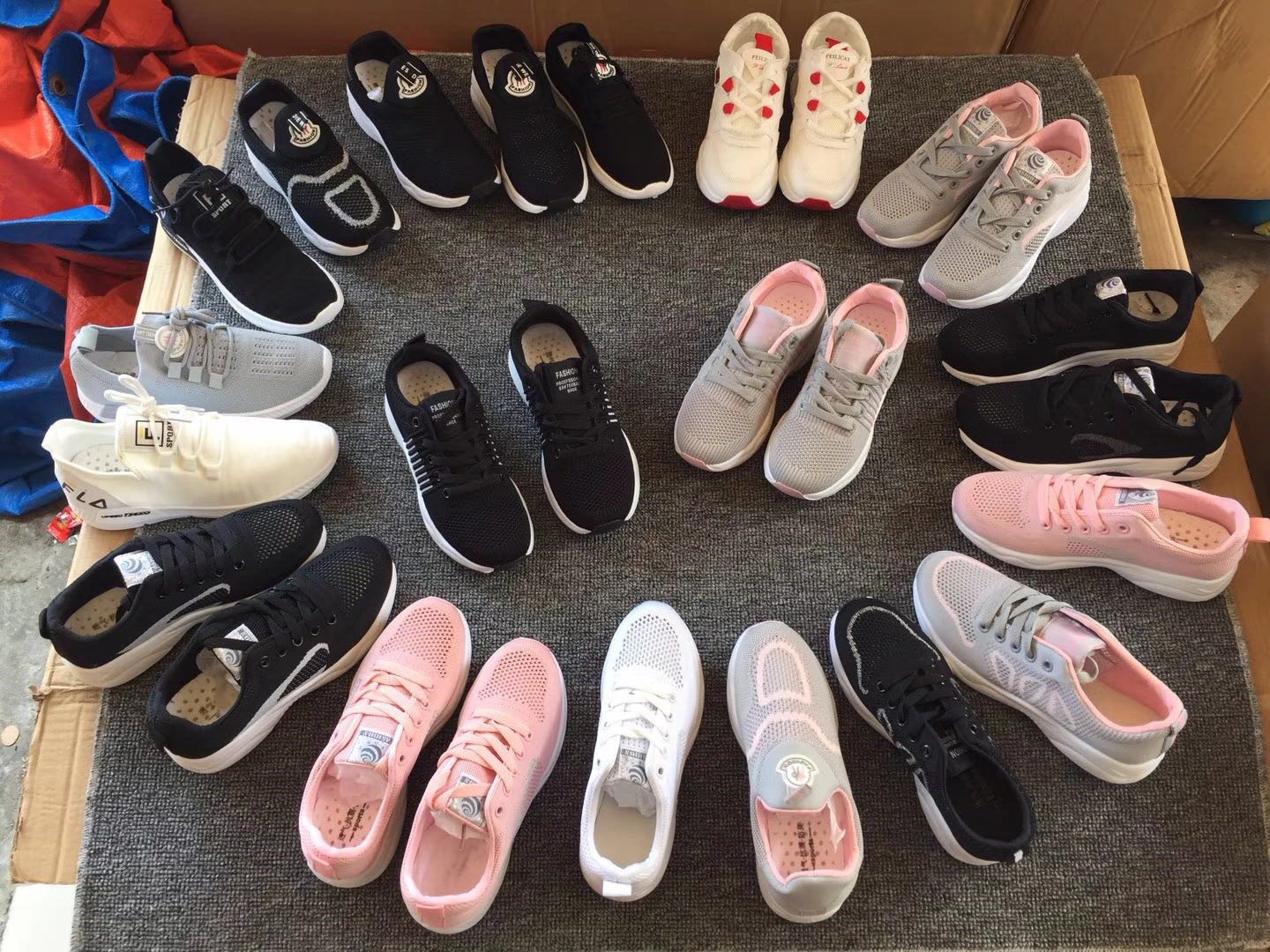 新款飞织杂款女鞋 舒适透气休闲女士运动鞋 地摊赶集货源低价批发