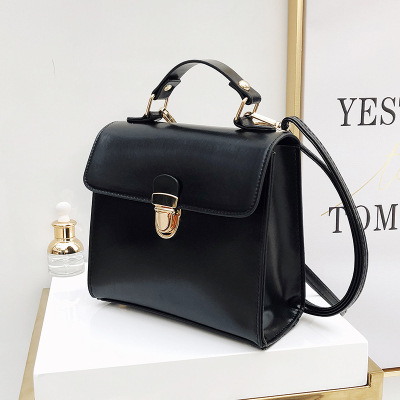 2023 Women's Bag New Korean Style Fashionable Retro Oil Leather Mortise Lock Small Handbags Simple Shoulder Messenger Bag
