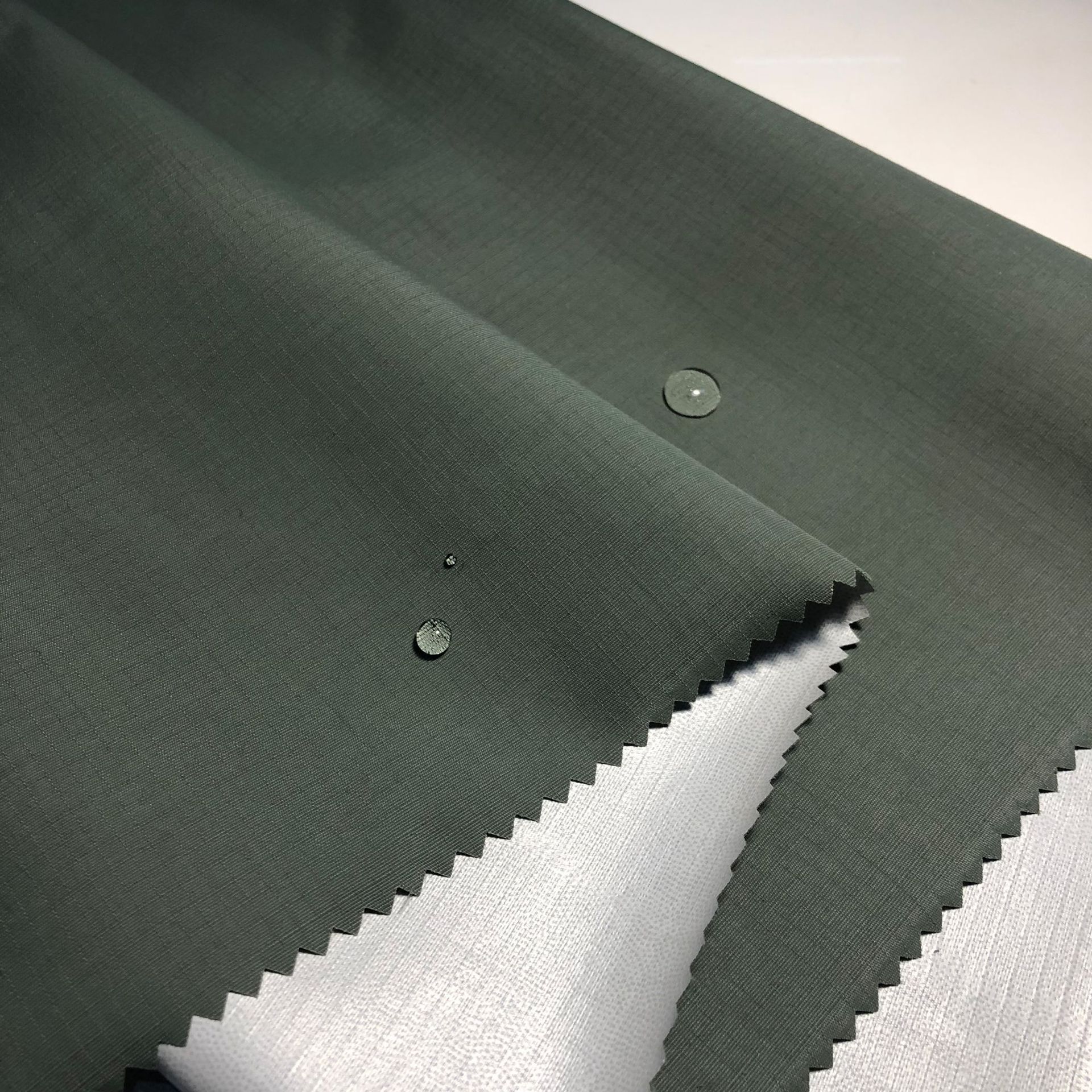 3格子尼龙塔丝隆 防水透气透湿 户外运动面料