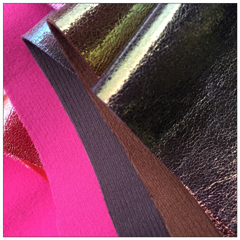 厂价供应彩虹渐变pu皮革面料烫金人造皮革包装饰品皮料现货新款