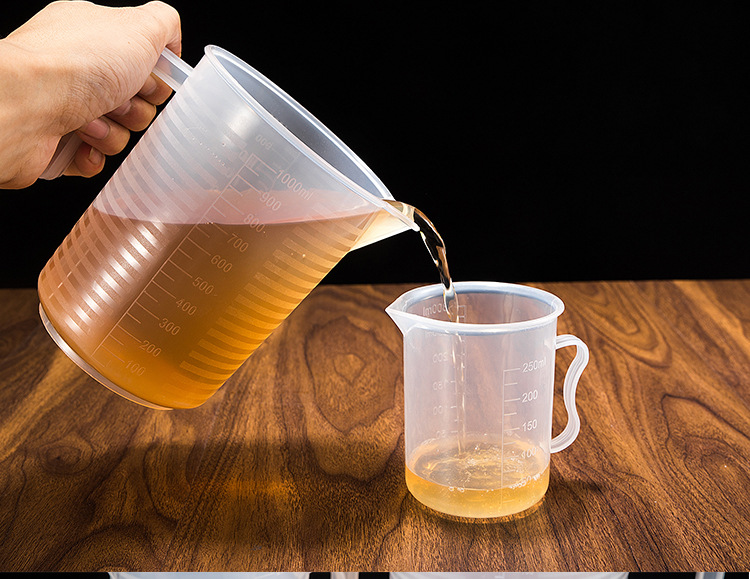 量杯带刻度奶茶店专用塑料毫升小号标准大计量筒烘培家用厨房套装