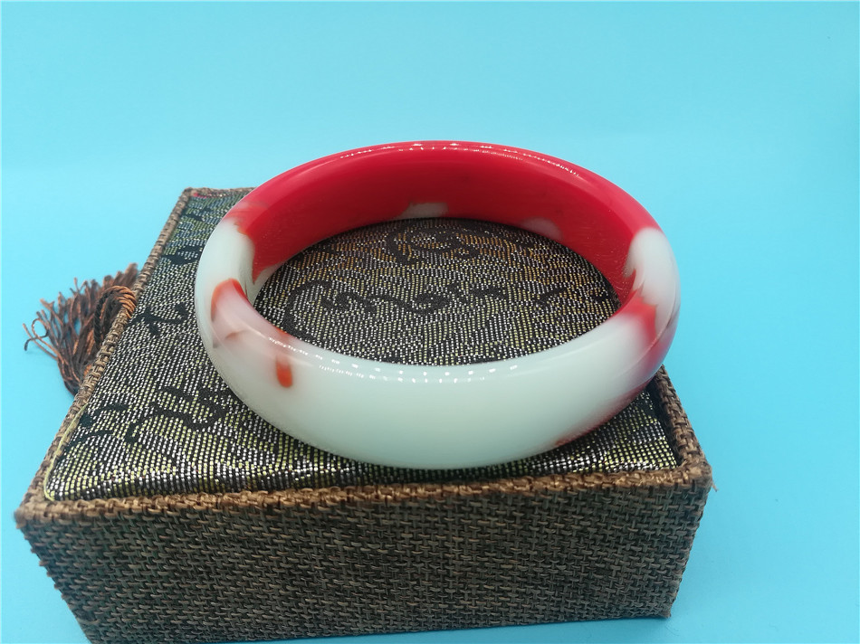 新疆和田玉鸡血玉手镯 新疆外蒙料彩玉金丝玉玉石玉镯子厂家批发