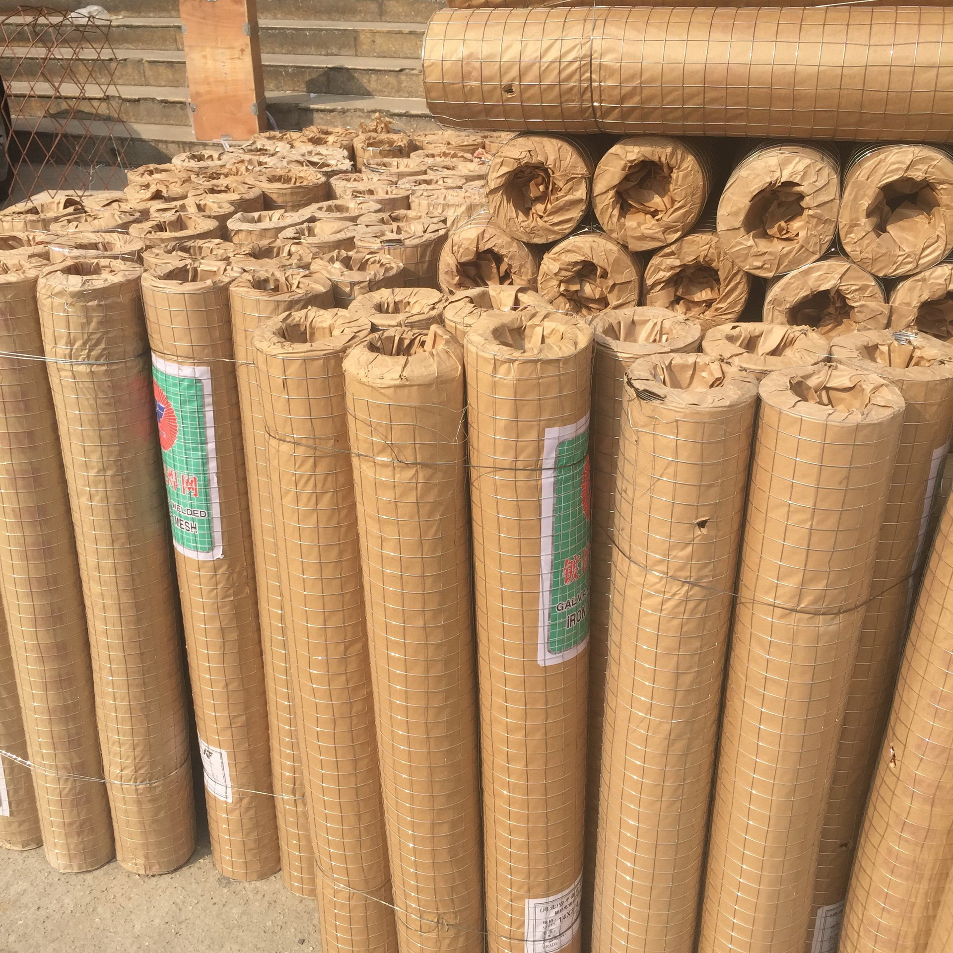 厂家直销批灰电焊网 镀锌电焊网 建筑内外墙防裂焊接电焊网
