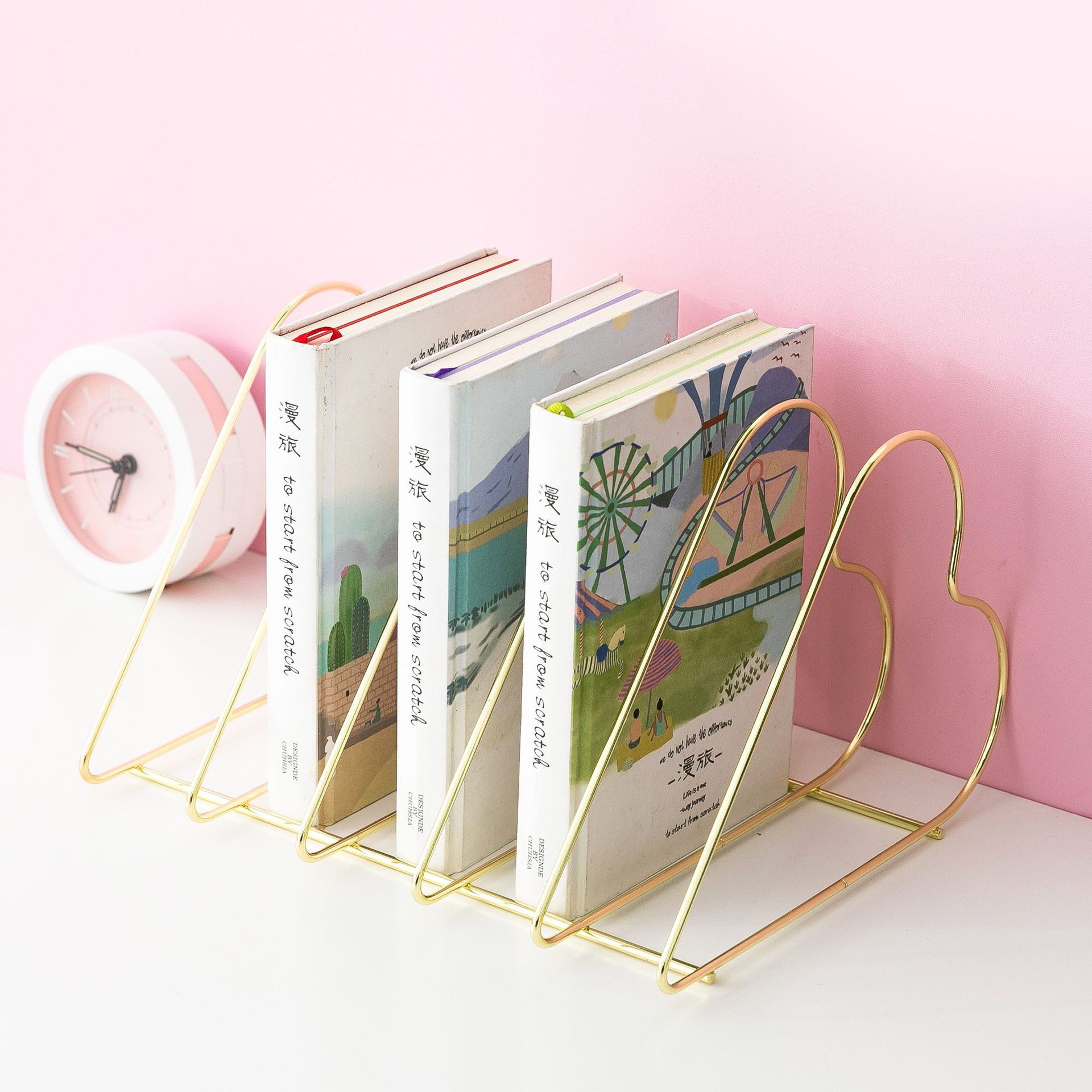 厂价家居金属工艺品北欧铁艺书立架铁艺收纳桌面书籍收纳书立