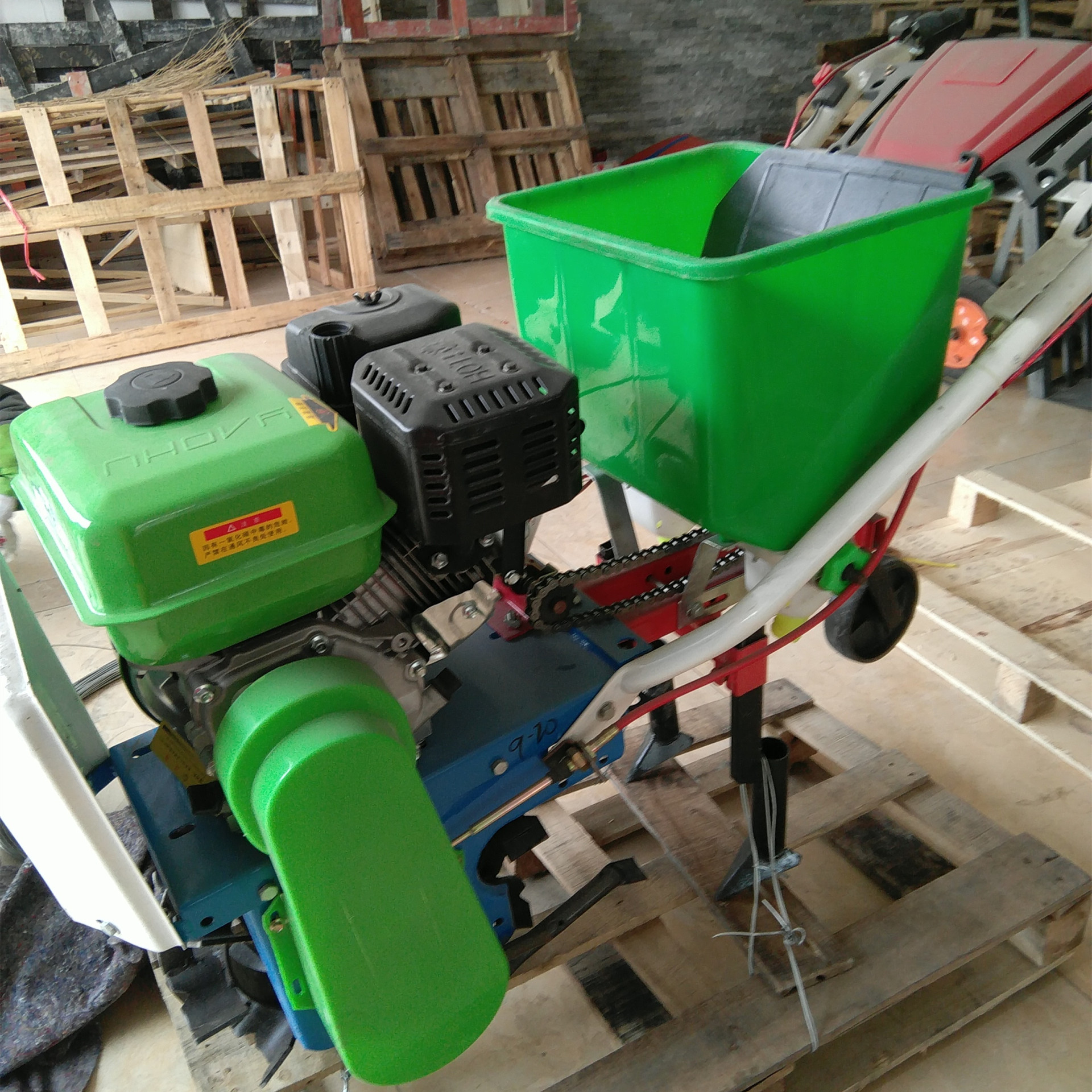 小型多功能播种机汽油机柴油机带动的玉米播种机价格优惠厂家直销