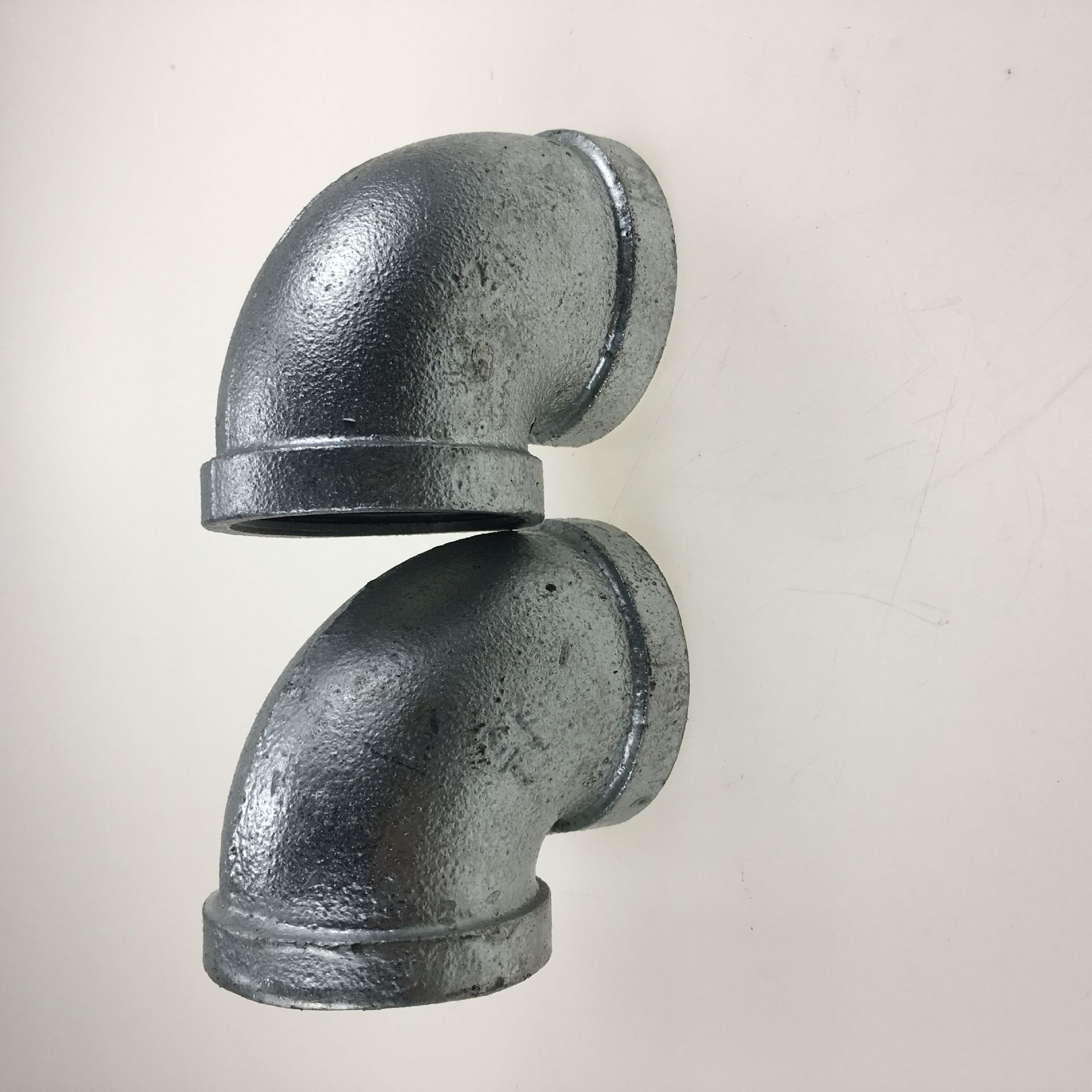 镀锌异径大小弯头内丝弯头90度 变径丝扣螺纹4分6分1寸 镀锌管件