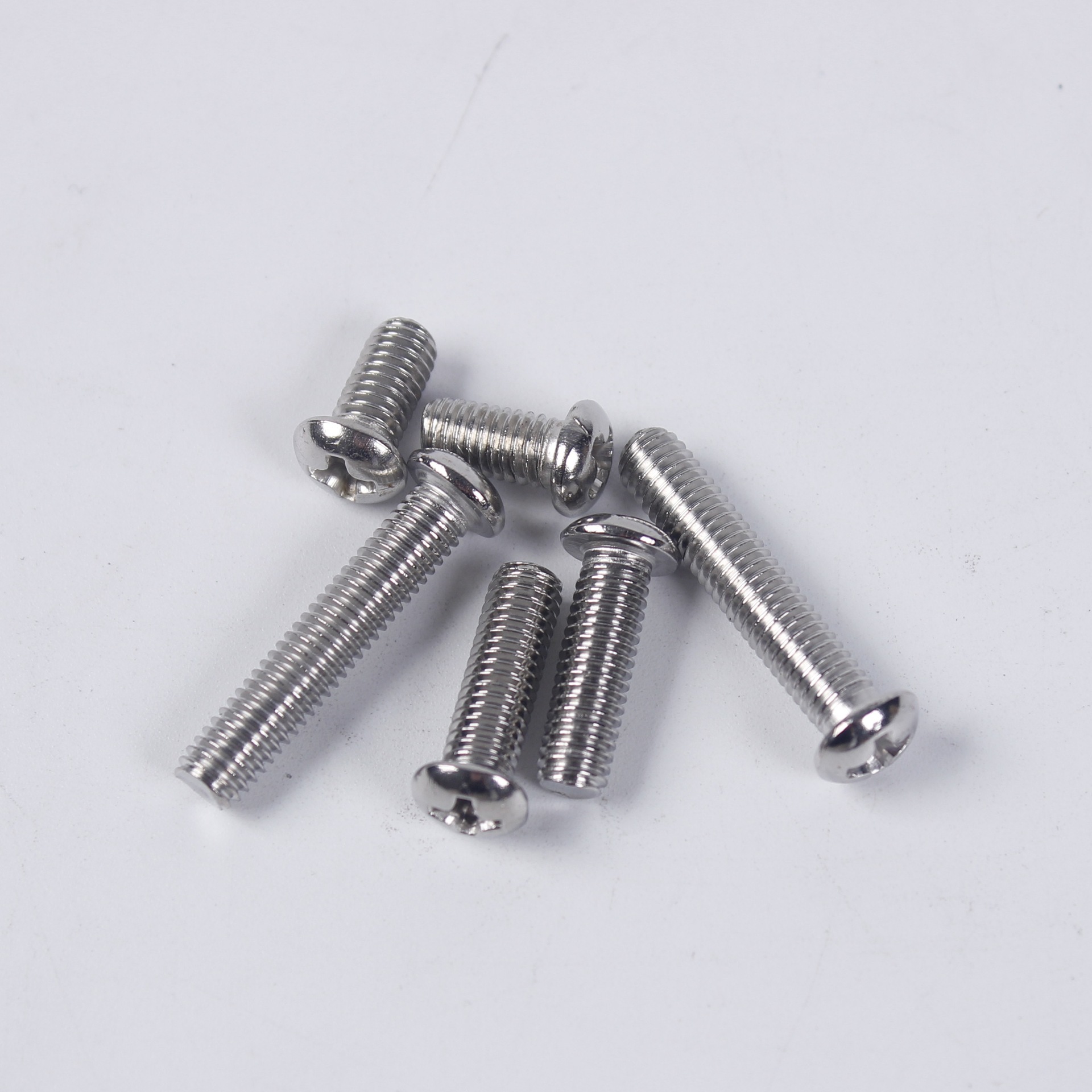 不锈钢圆头螺丝 304十字螺丝 圆头十字螺丝 m6