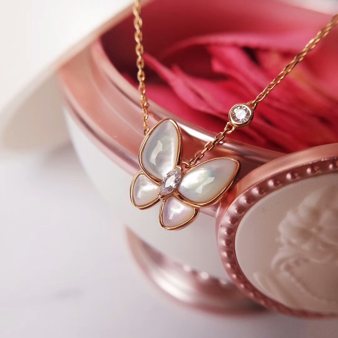 蝴蝶项链女纯银18k玫瑰金锁骨链白贝母吊坠ins小清新网红同款气质