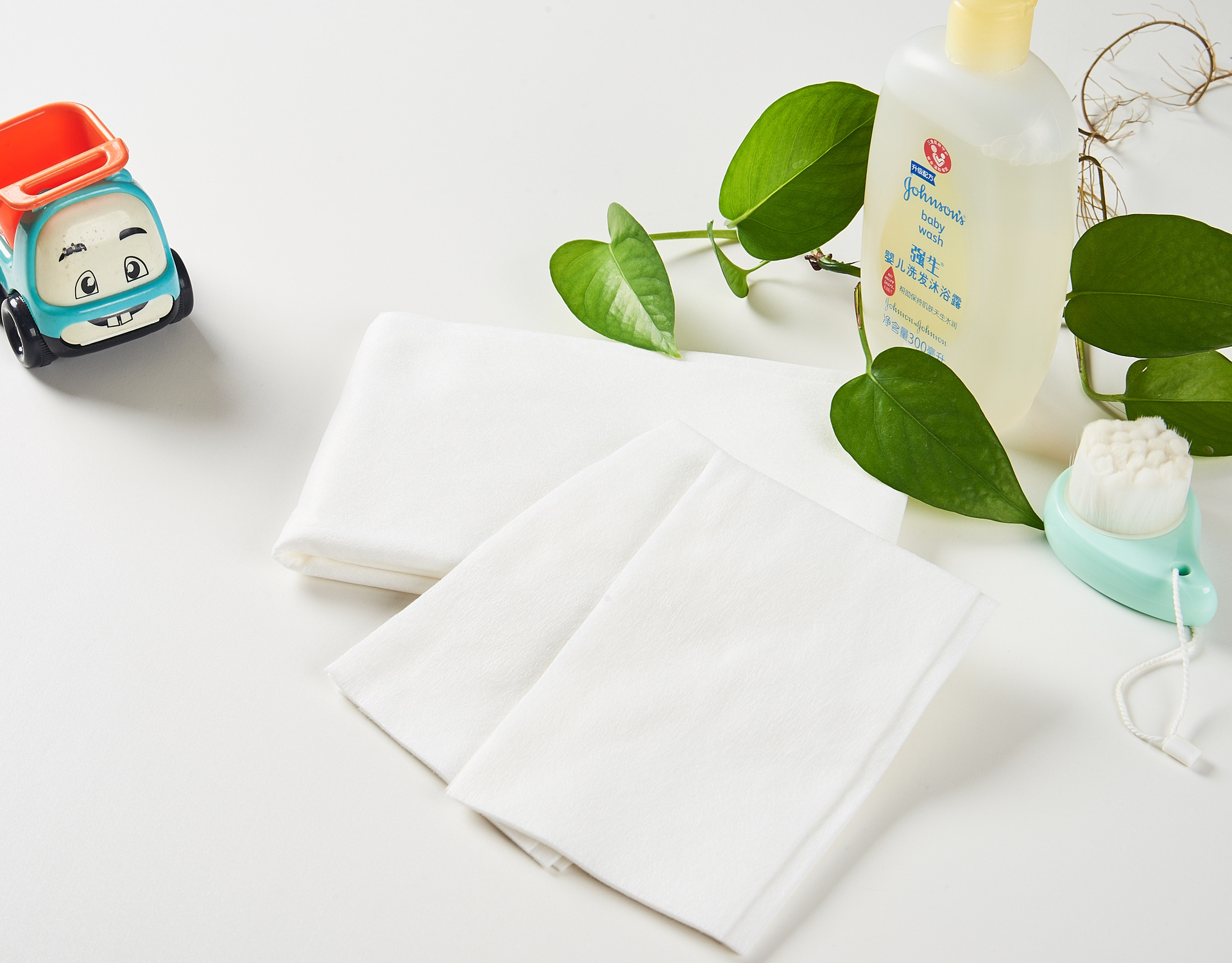 婴儿一次性浴巾毛巾无纺布婴童店游泳馆洗澡水疗平纹100*60 30*30