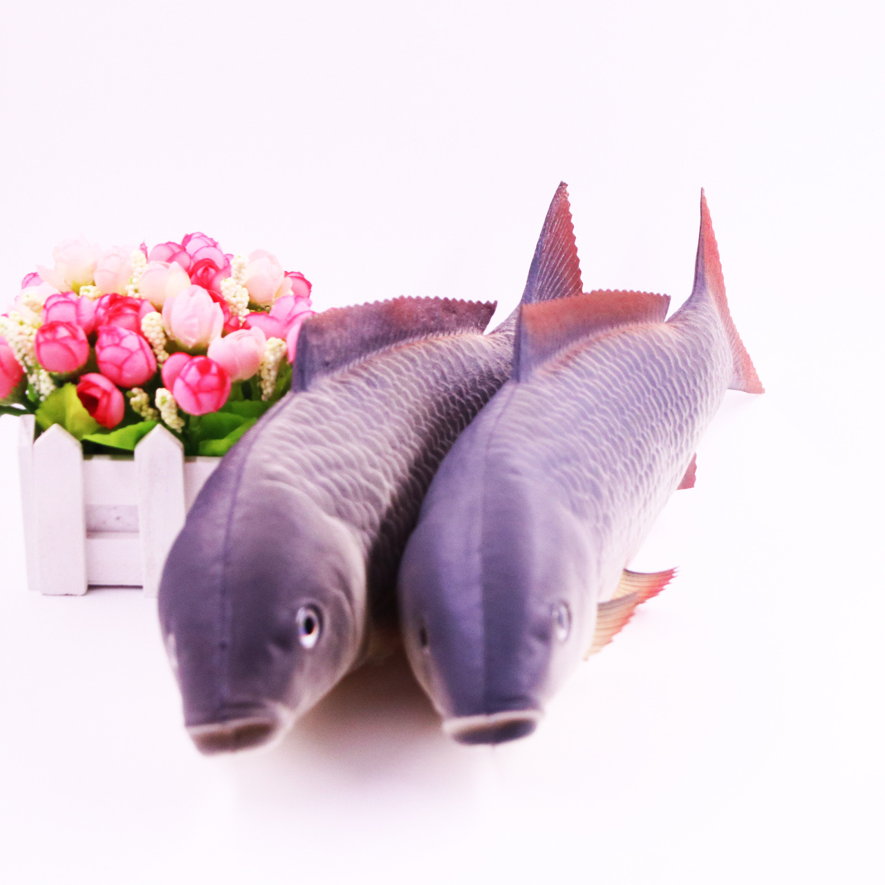 新品推荐squishypu高回弹仿真红尾鱼减压发泄玩具模型厂家直销