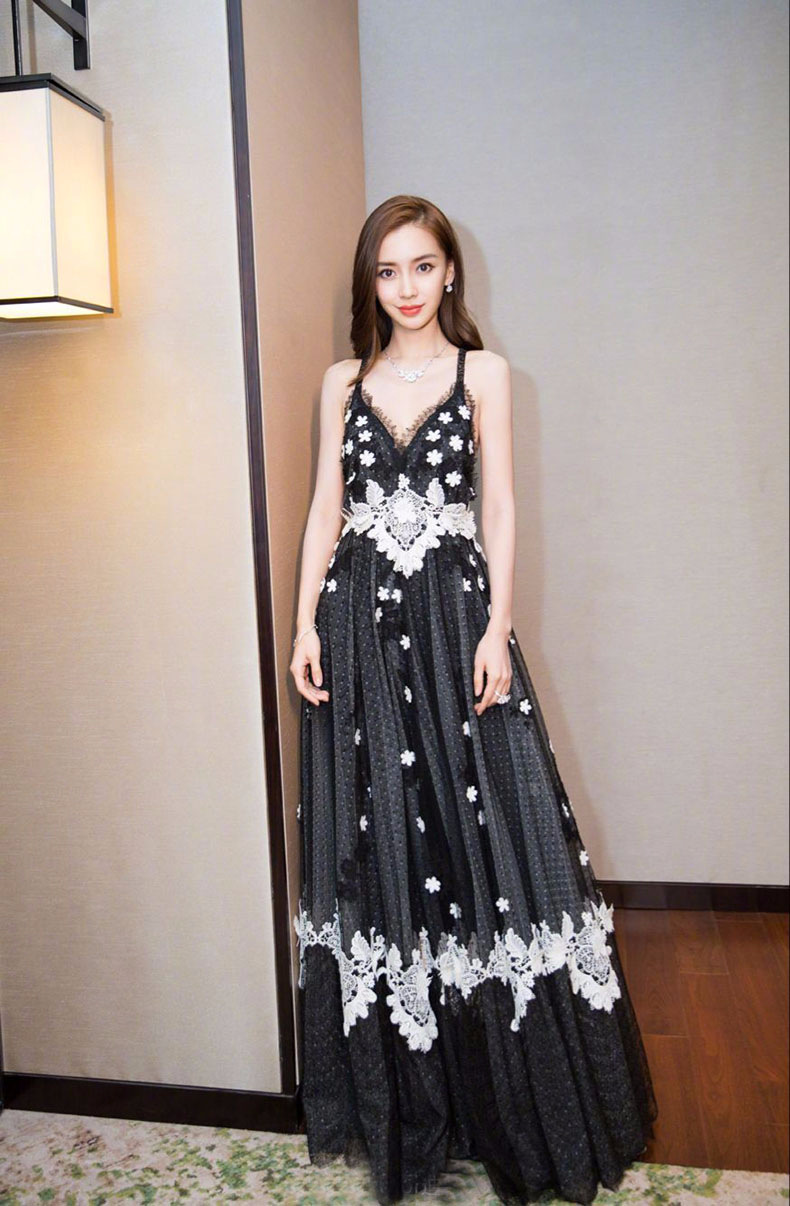 angelababy杨颖同款性感度假蕾丝露背水溶花波点连衣裙吊带长裙女